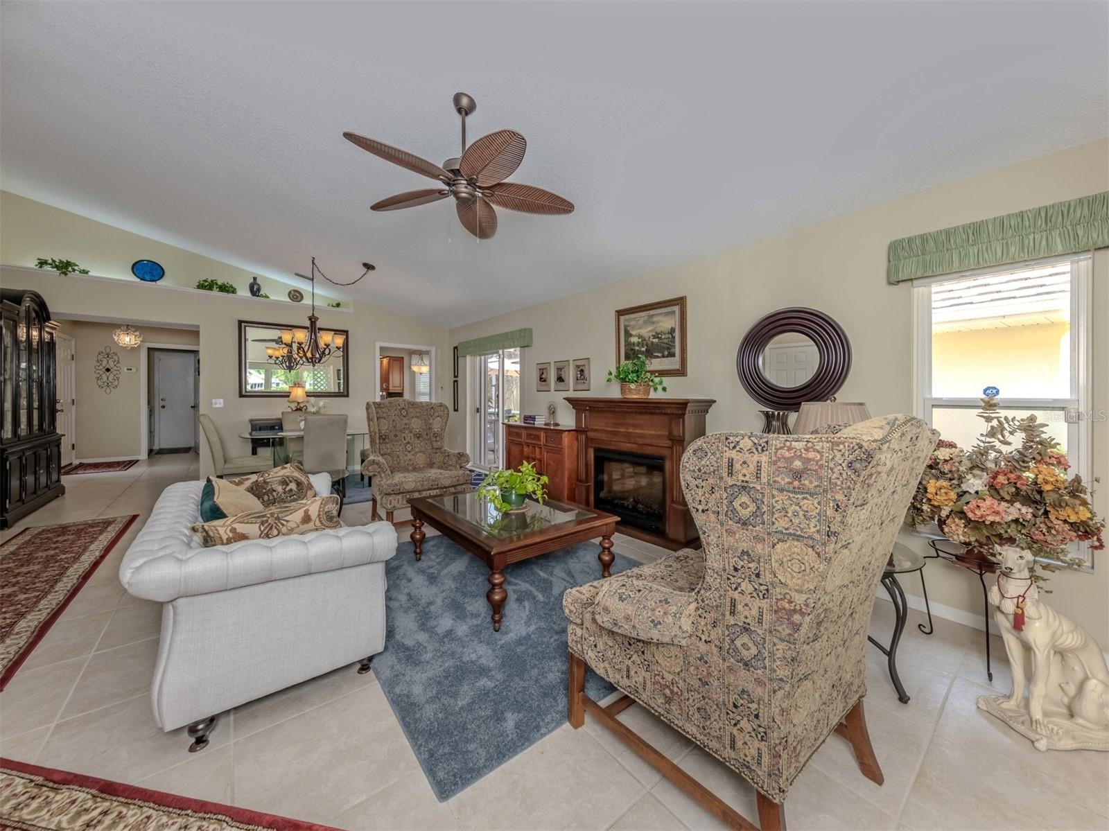 525 CLUBSIDE CIRCLE CIR #53, VENICE, FL, 34293