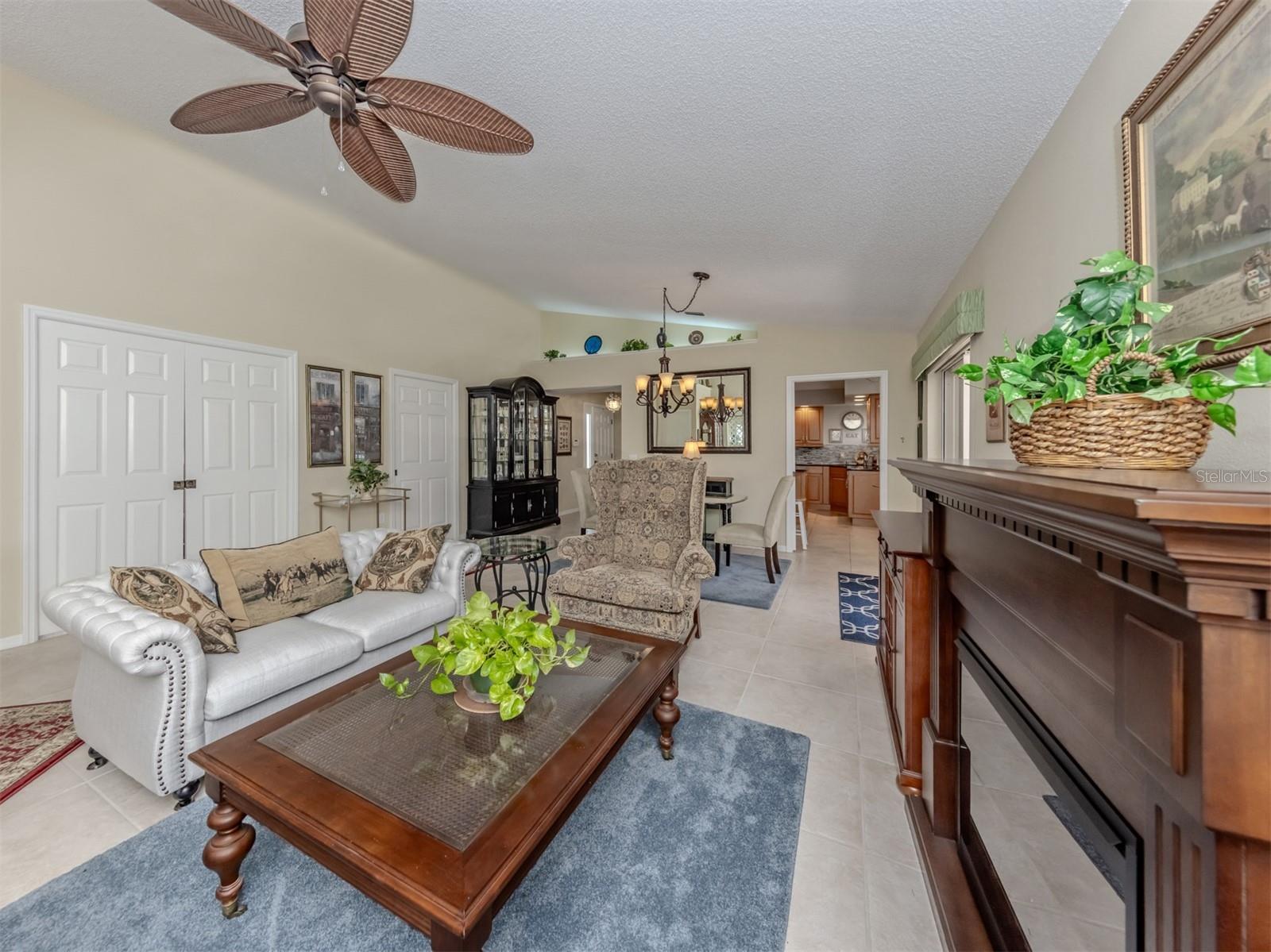 525 CLUBSIDE CIRCLE CIR #53, VENICE, FL, 34293