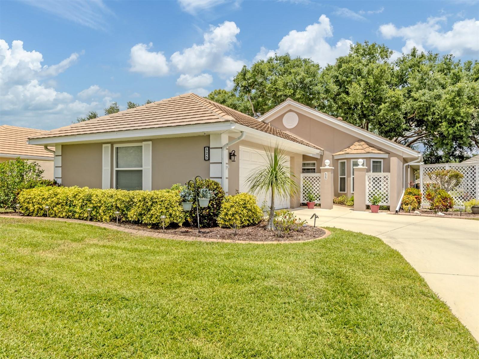 525 CLUBSIDE CIRCLE CIR #53, VENICE, FL, 34293