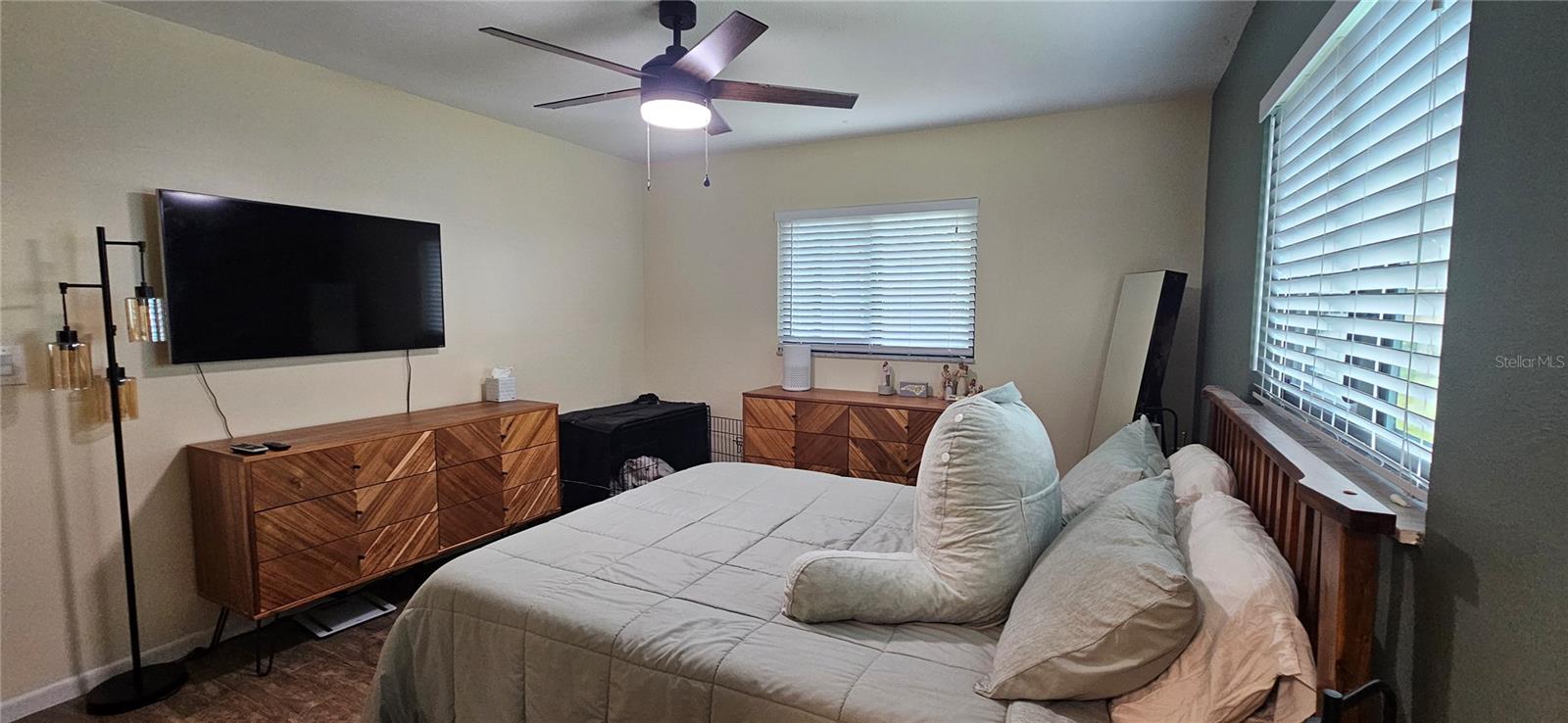 1823 SE 15TH ST, CAPE CORAL, FL, 33990