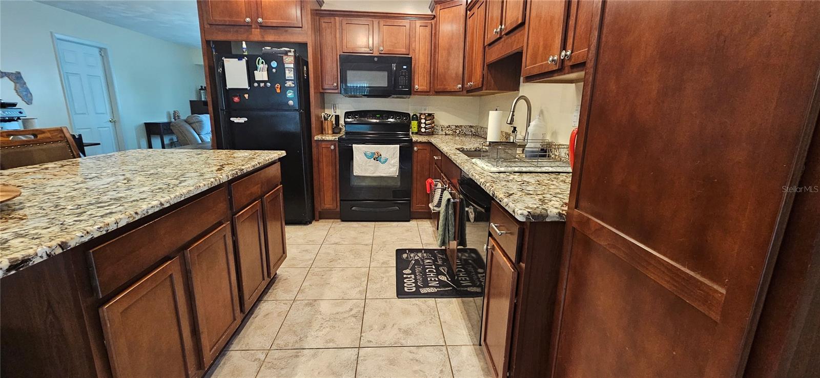 1823 SE 15TH ST, CAPE CORAL, FL, 33990