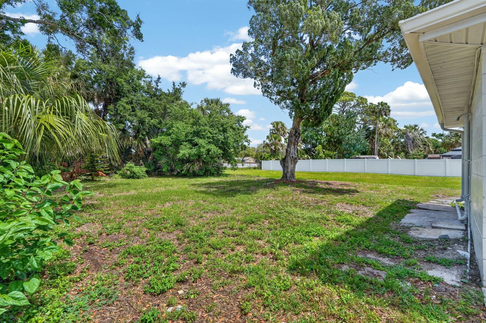 2425 ANASTASIA DR, SOUTH DAYTONA, FL, 32119