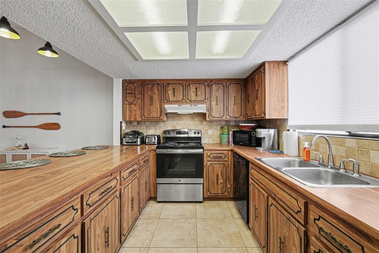 9990 EAGLES POINT CIR #4, PORT RICHEY, FL, 34668
