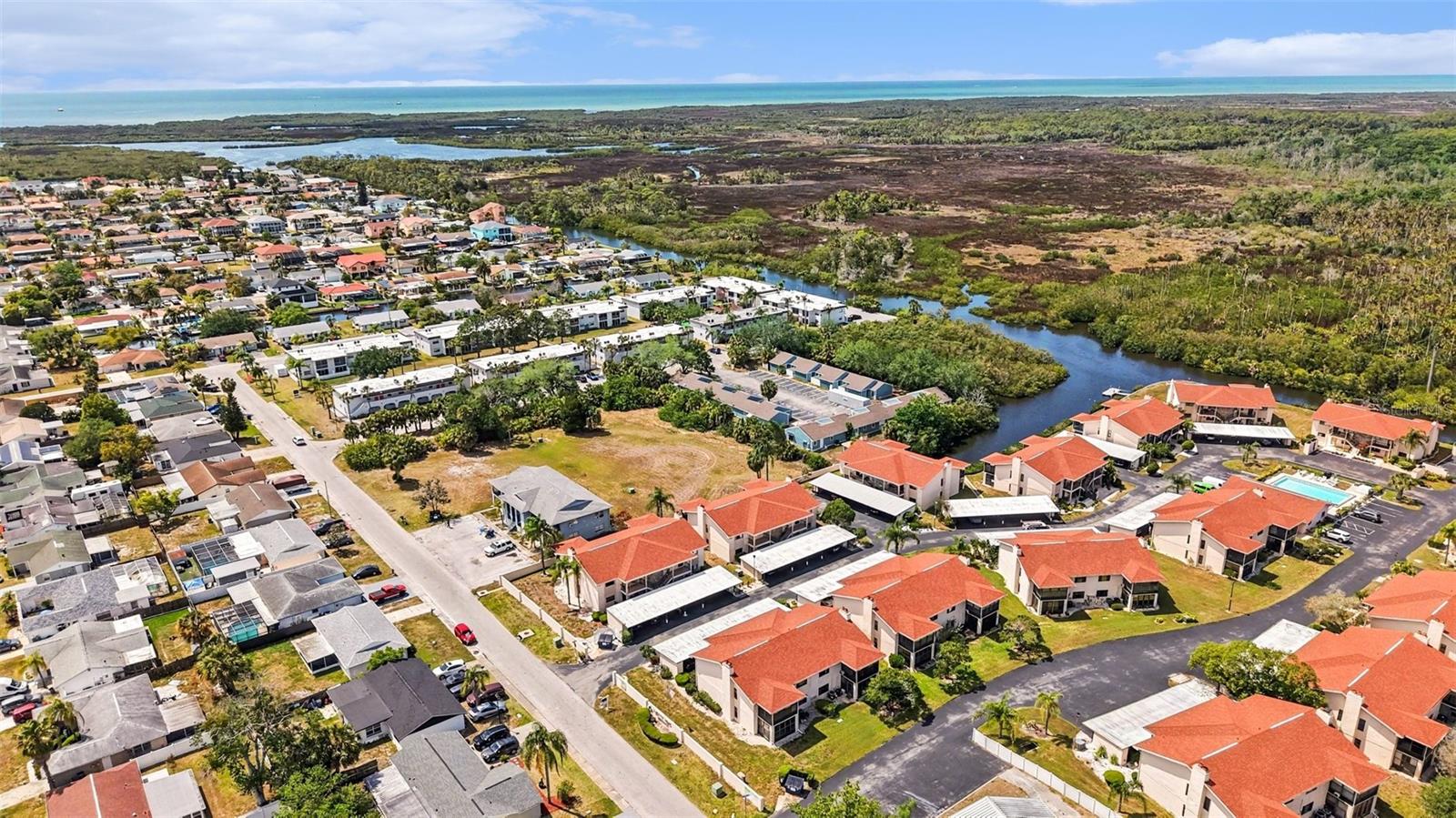 9990 EAGLES POINT CIR #4, PORT RICHEY, FL, 34668