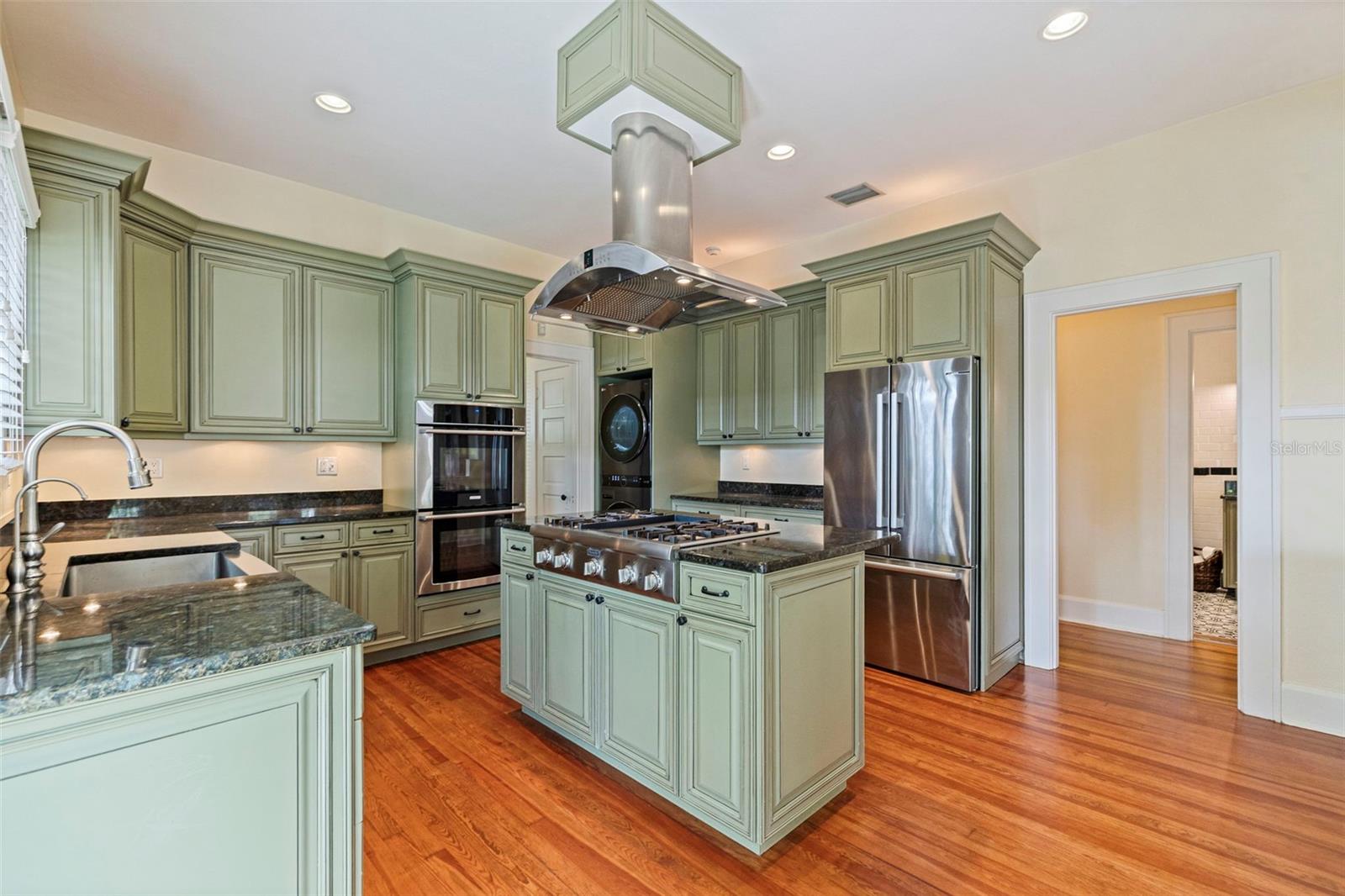 1260 10TH ST N, ST PETERSBURG, FL, 33705