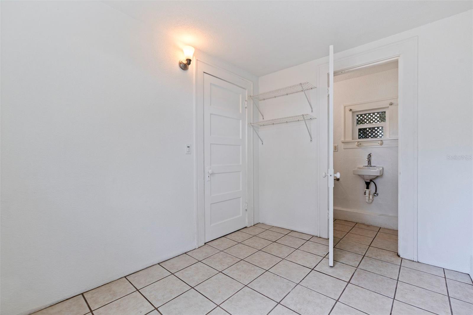 1260 10TH ST N, ST PETERSBURG, FL, 33705