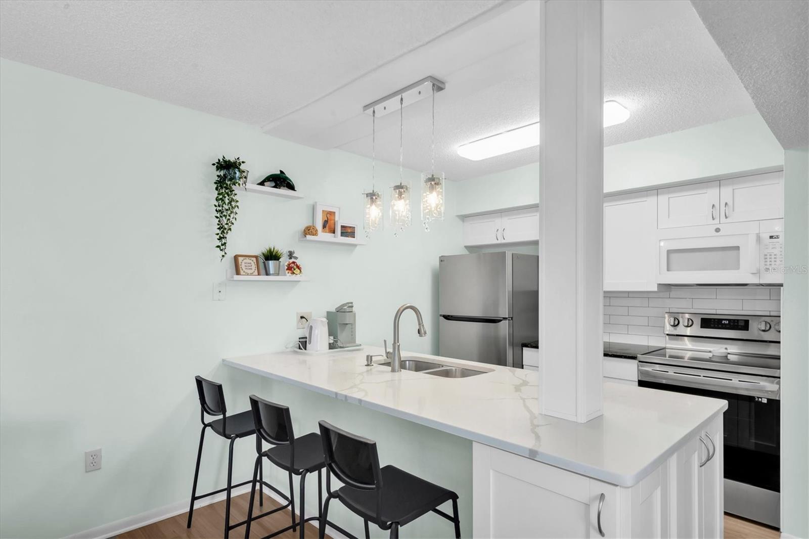 247 REX PL #H, MADEIRA BEACH, FL, 33708