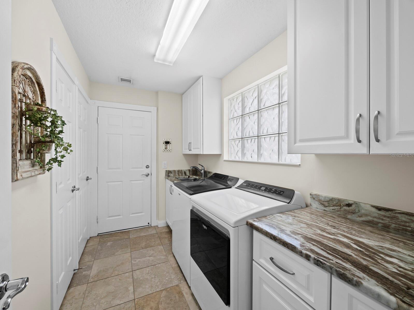 5967 BENEVENTO DR, SARASOTA, FL, 34238