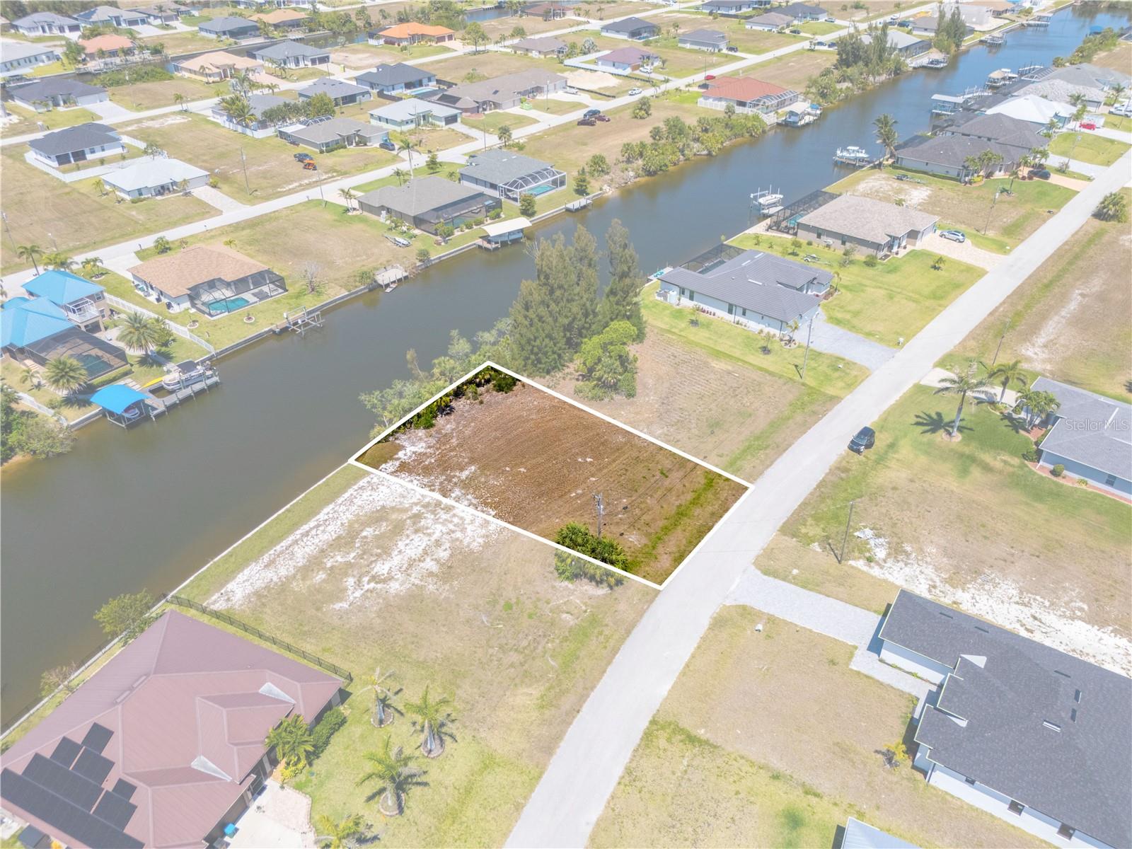 2306 NW 37TH PL, CAPE CORAL, FL, 33993