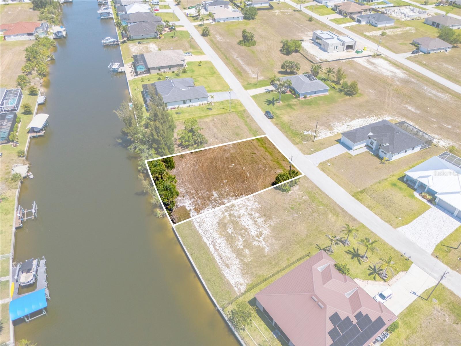 2306 NW 37TH PL, CAPE CORAL, FL, 33993