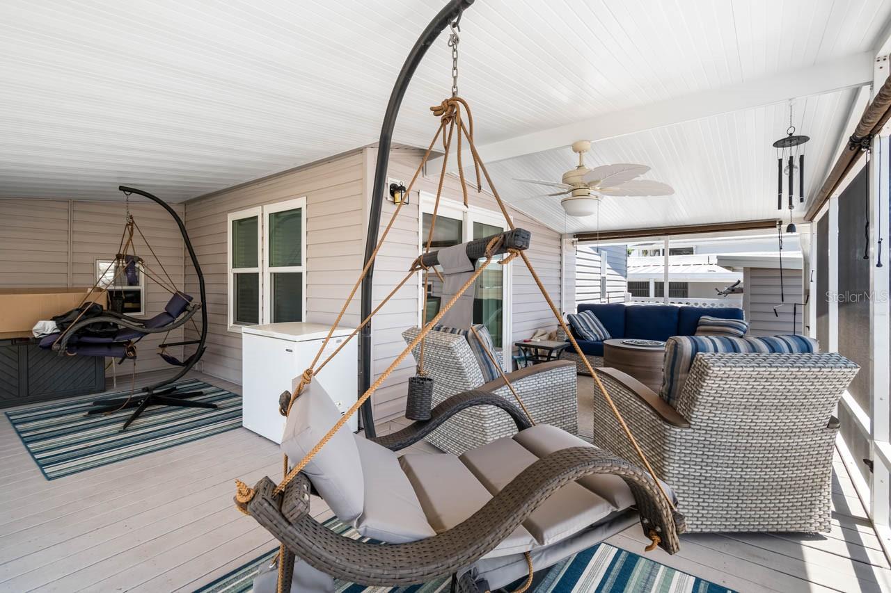 164 S SAINT THOMAS CIR, APOLLO BEACH, FL, 33572