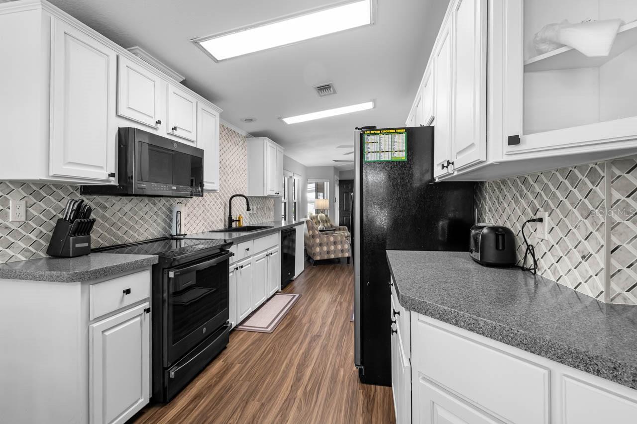 164 S SAINT THOMAS CIR, APOLLO BEACH, FL, 33572