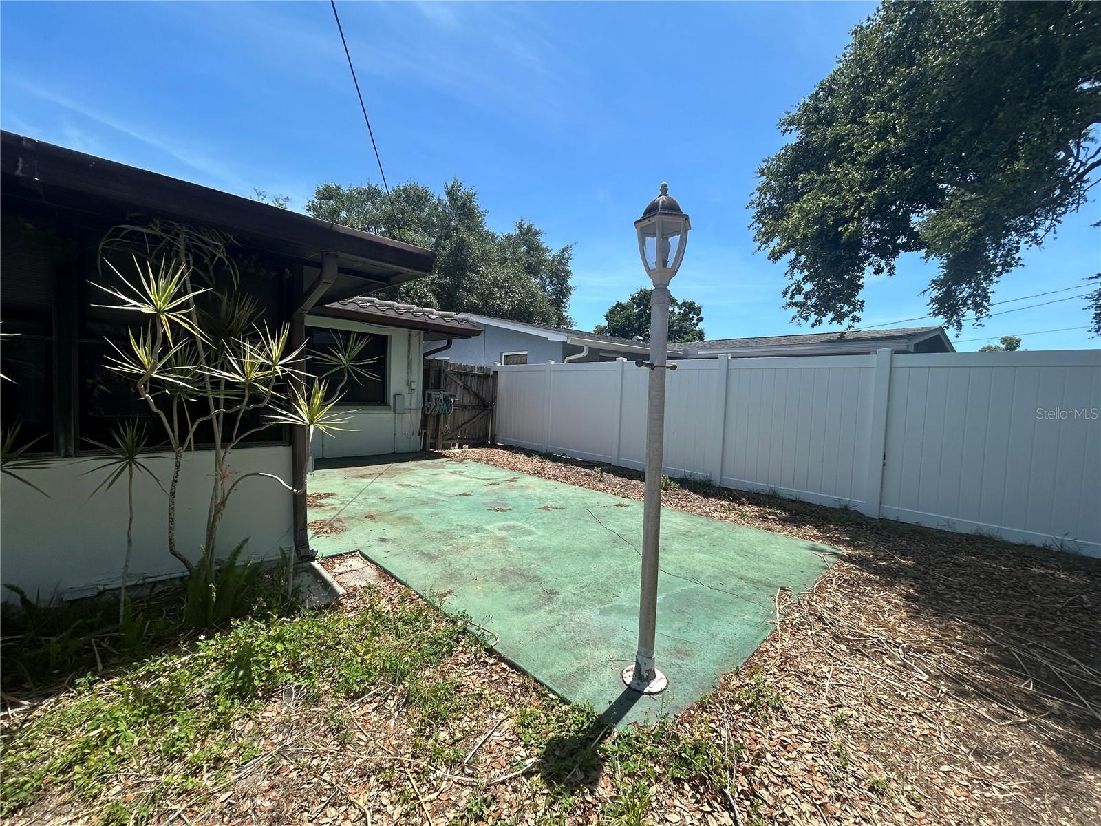 10463 VALENCIA RD, SEMINOLE, FL, 33772