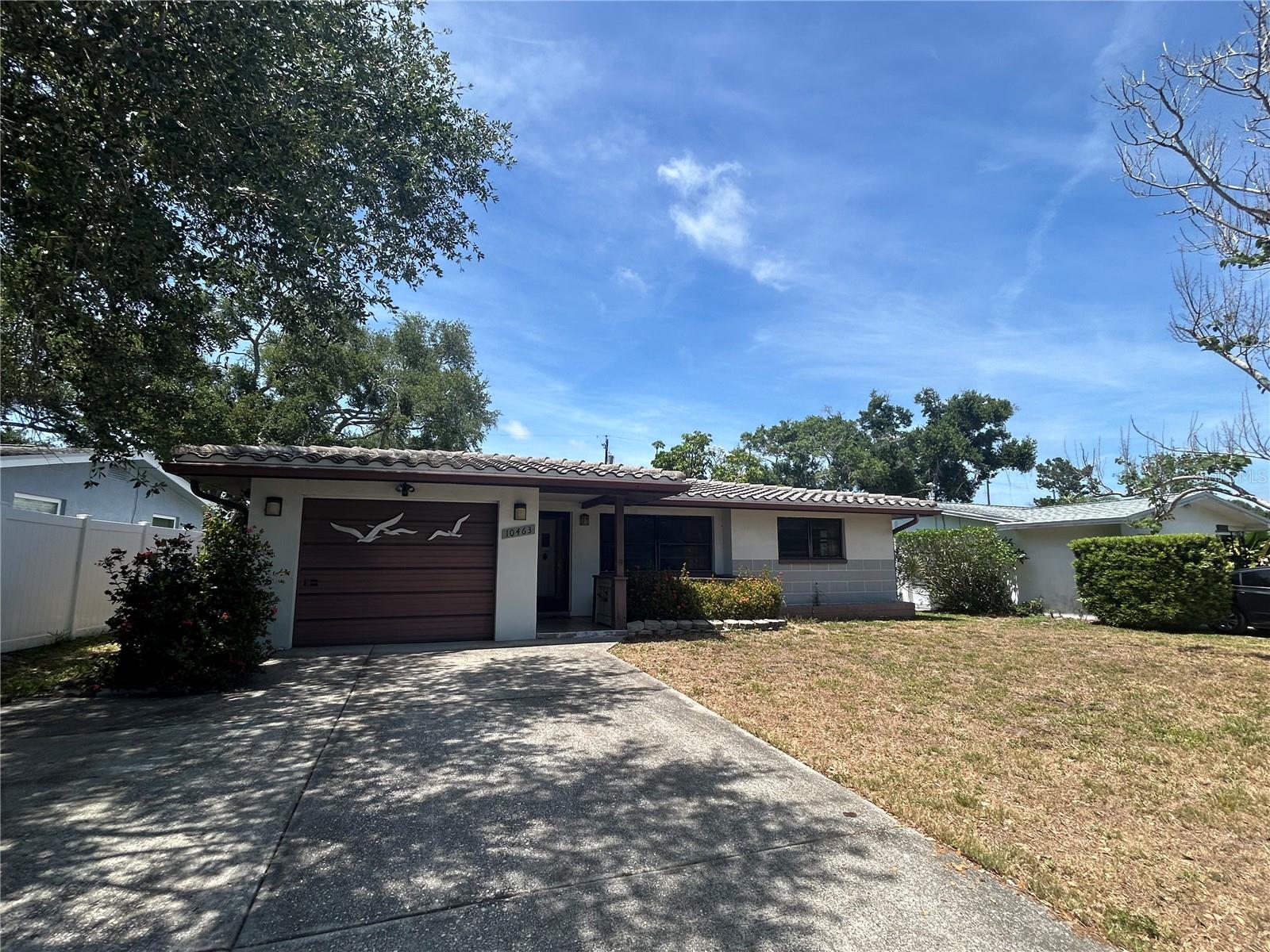 10463 VALENCIA RD, SEMINOLE, FL, 33772