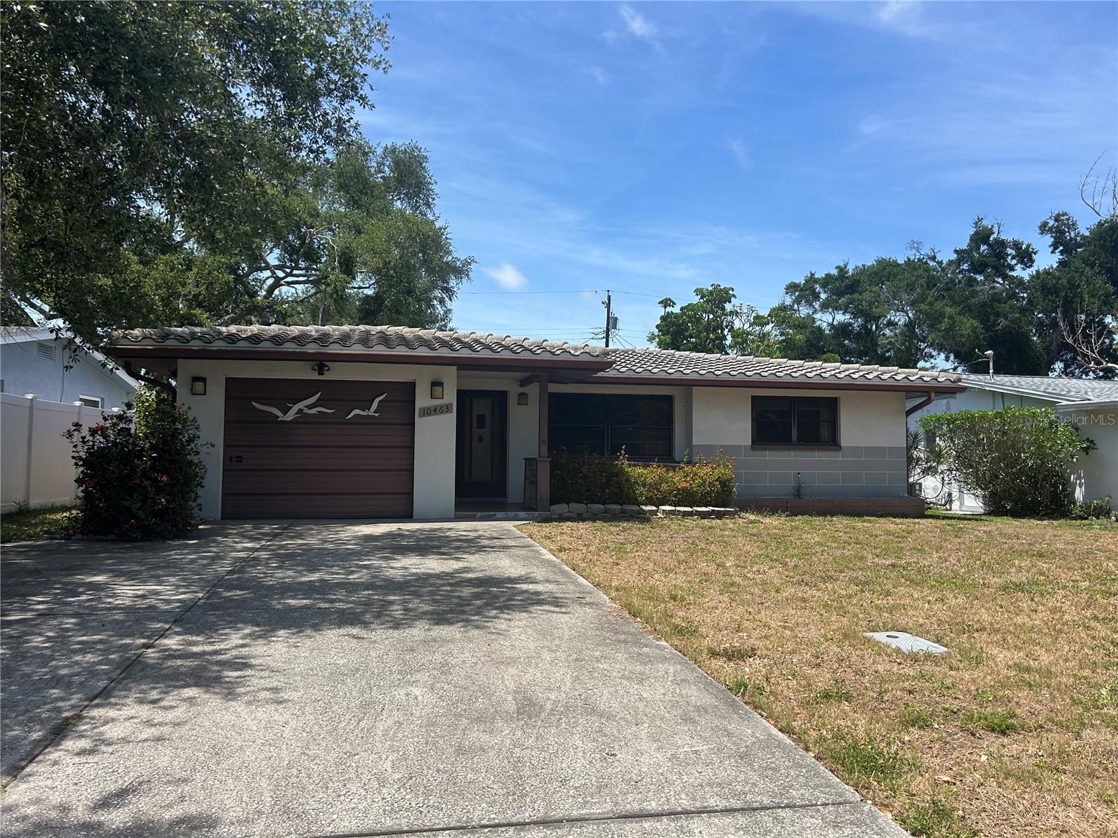10463 VALENCIA RD, SEMINOLE, FL, 33772