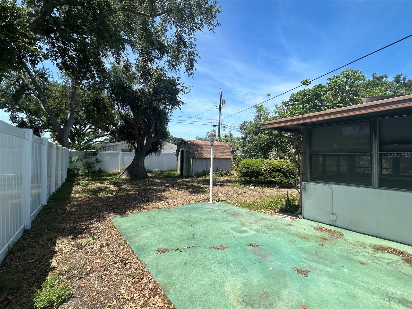 10463 VALENCIA RD, SEMINOLE, FL, 33772