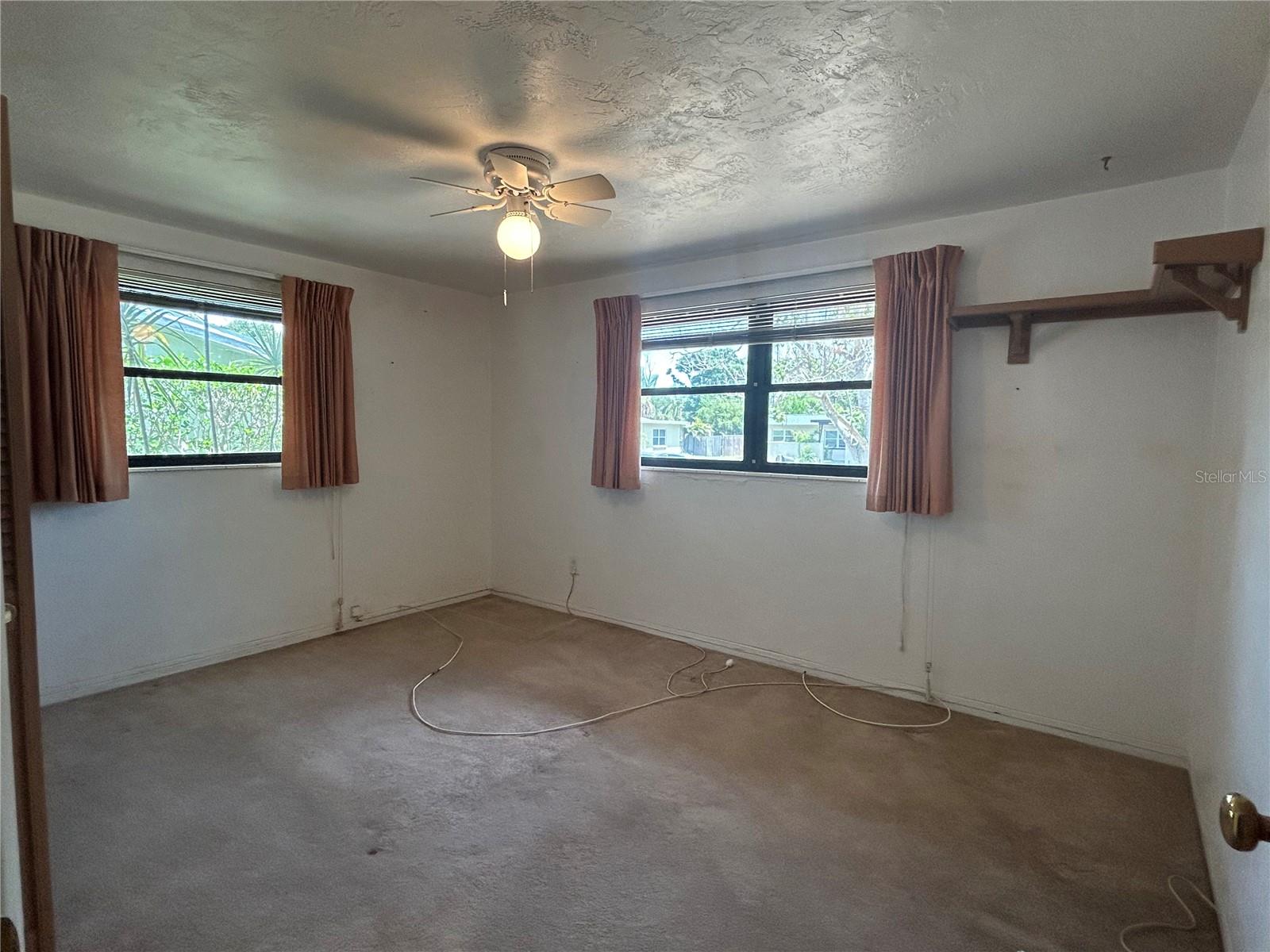10463 VALENCIA RD, SEMINOLE, FL, 33772