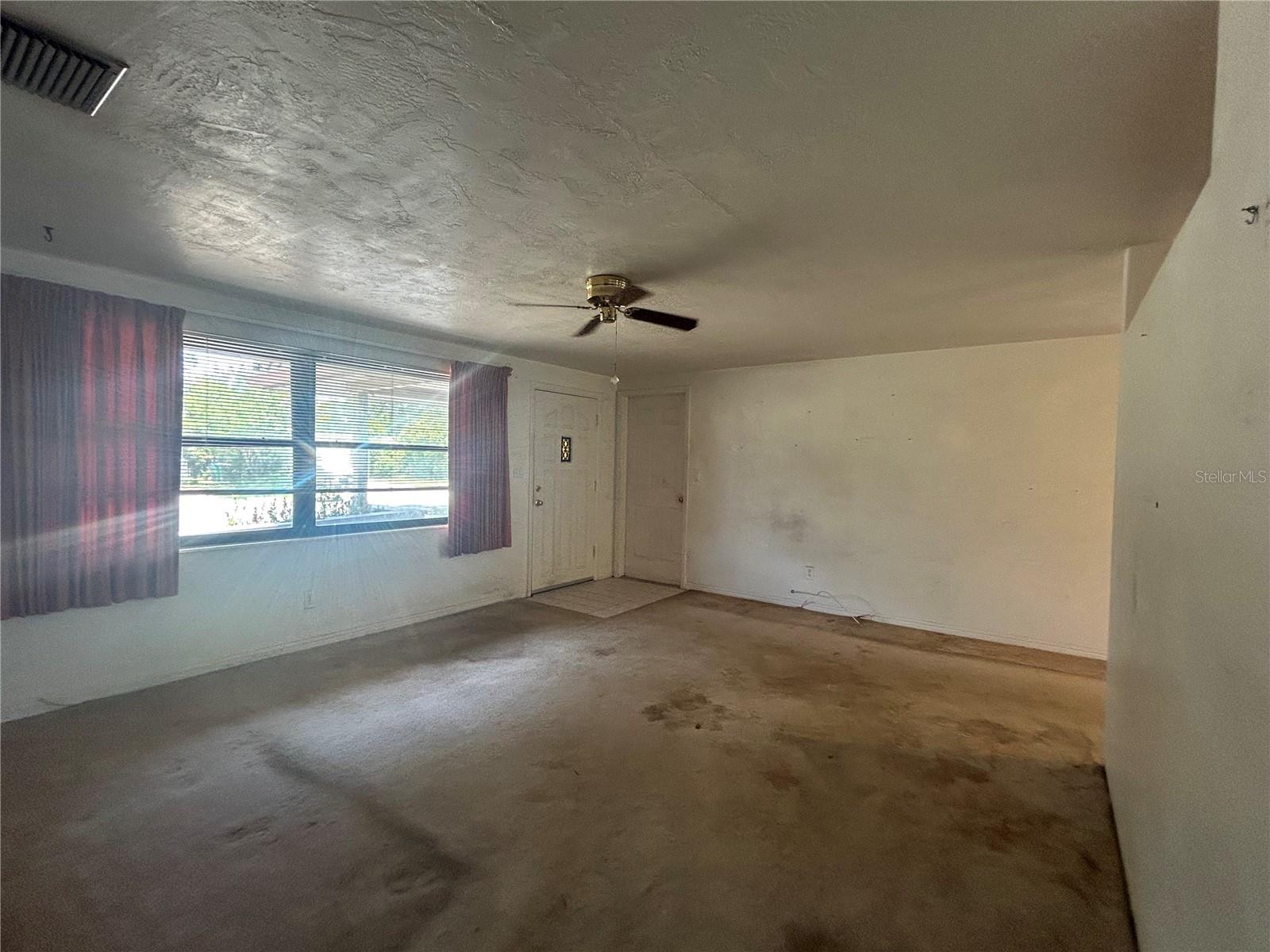 10463 VALENCIA RD, SEMINOLE, FL, 33772