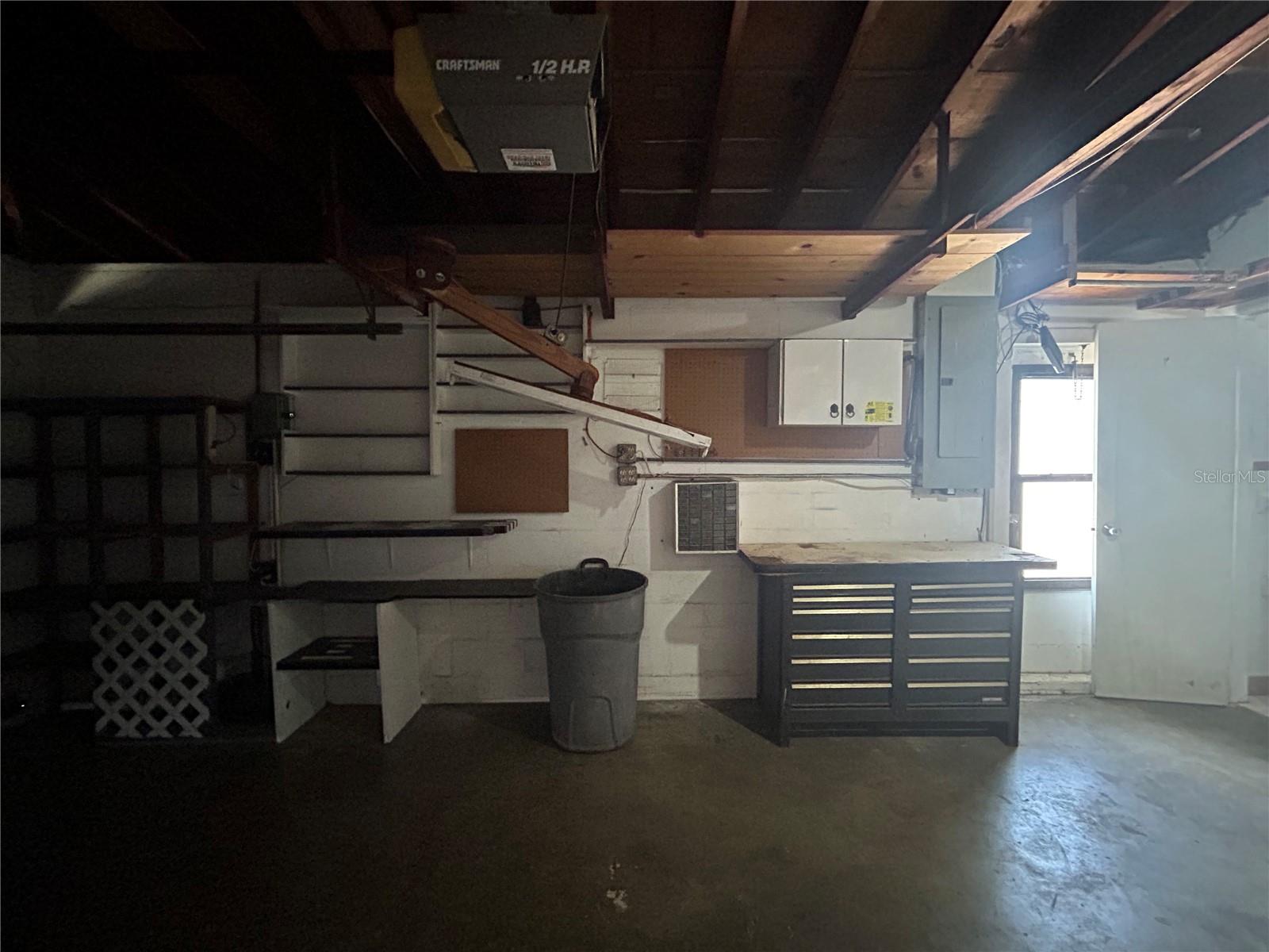 10463 VALENCIA RD, SEMINOLE, FL, 33772