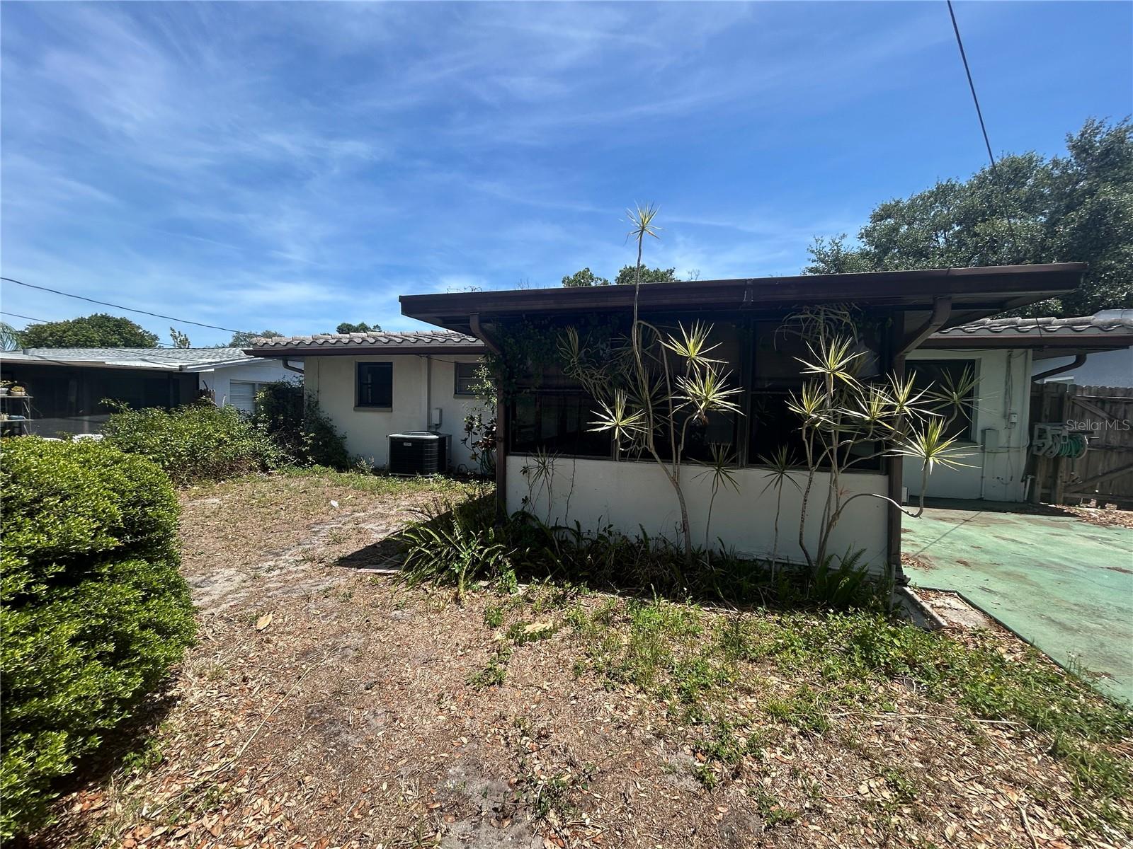 10463 VALENCIA RD, SEMINOLE, FL, 33772
