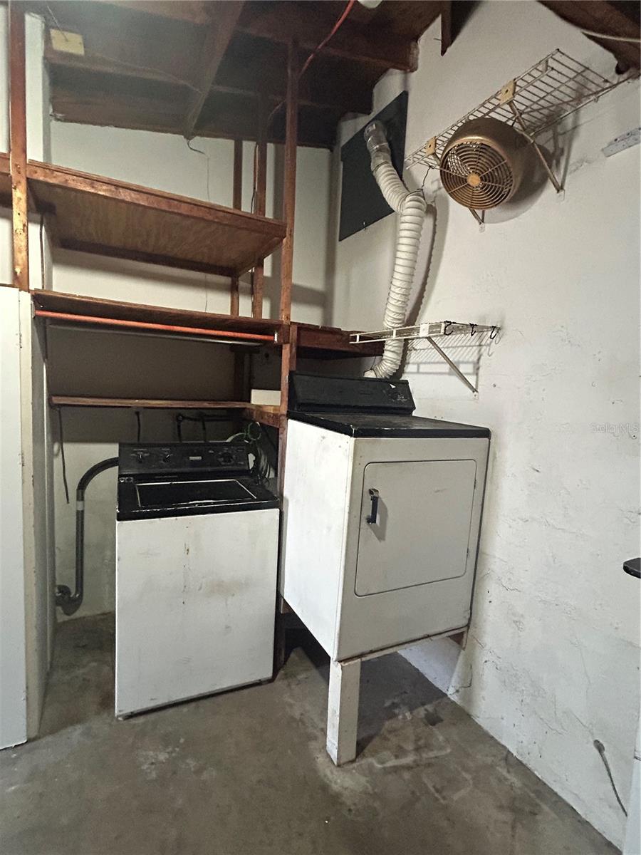 10463 VALENCIA RD, SEMINOLE, FL, 33772