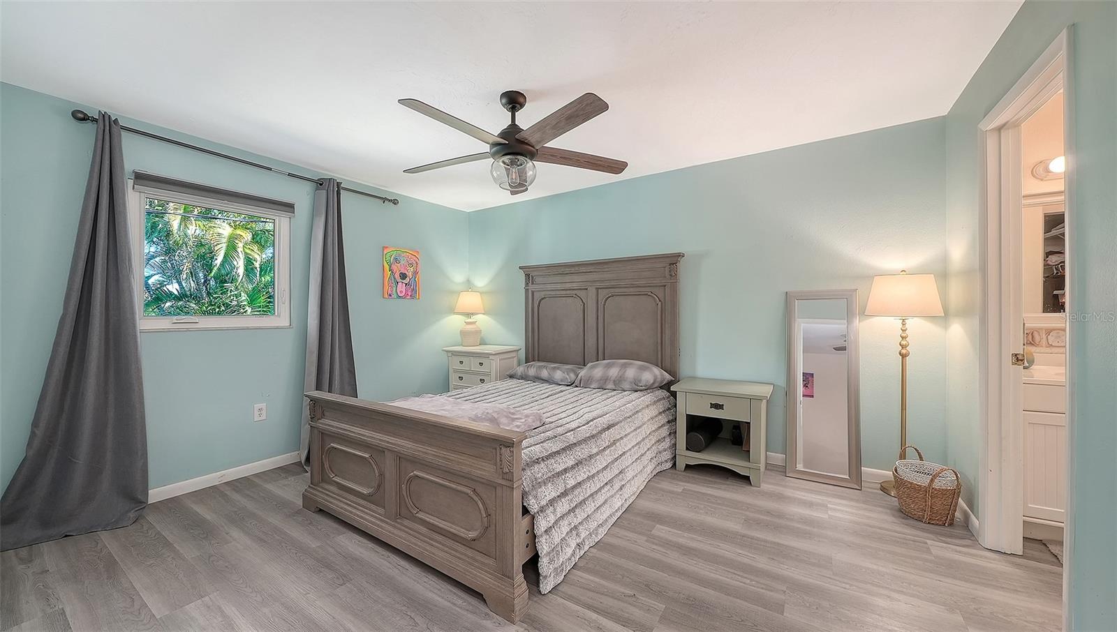 6921 HOLMES BLVD, BRADENTON BEACH, FL, 34217