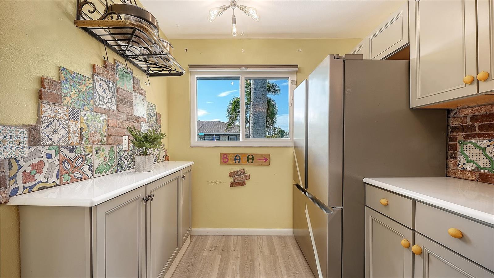 6921 HOLMES BLVD, BRADENTON BEACH, FL, 34217