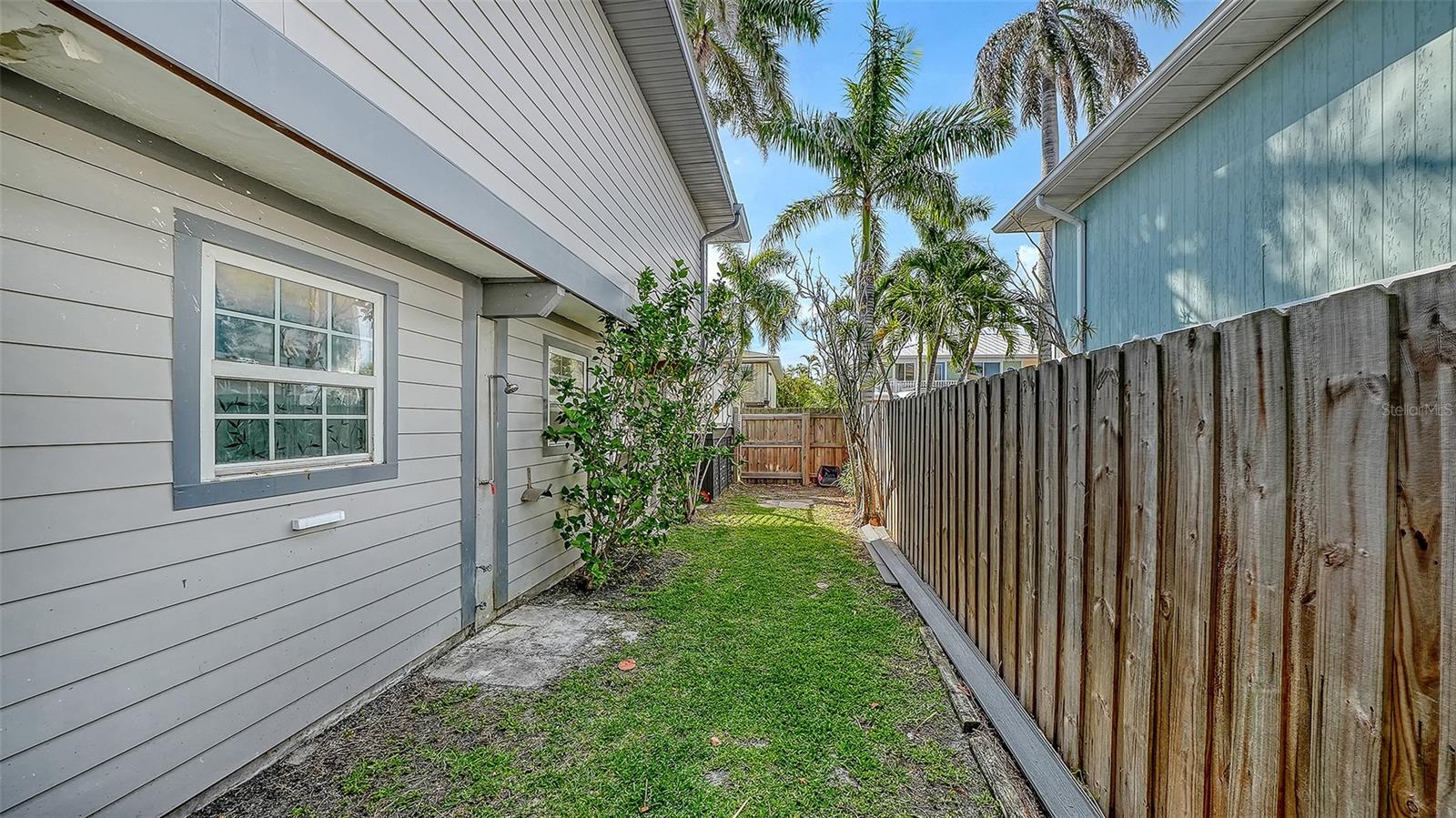 6921 HOLMES BLVD, BRADENTON BEACH, FL, 34217