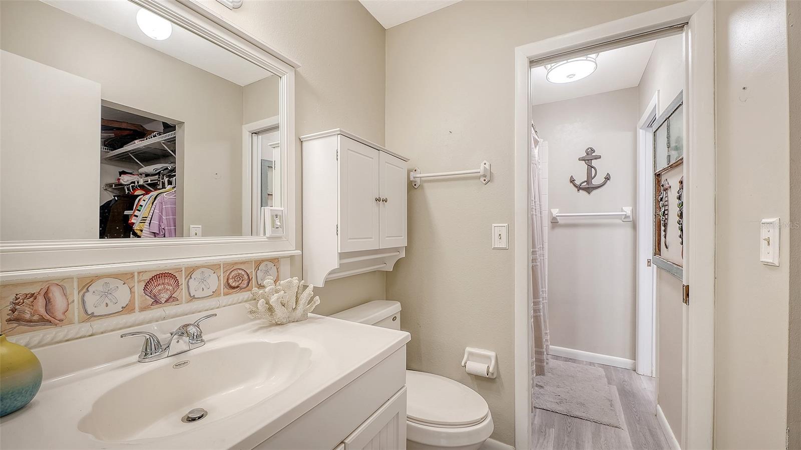 6921 HOLMES BLVD, BRADENTON BEACH, FL, 34217