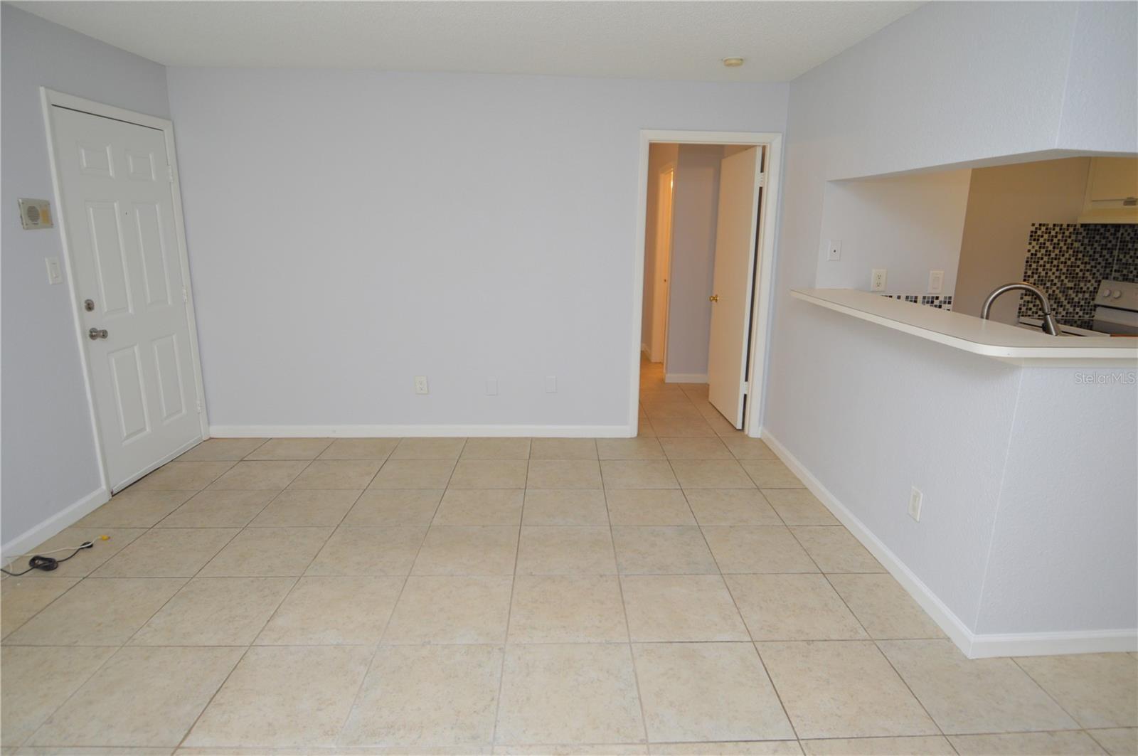 8645 FANCY FINCH DR #104, TAMPA, FL, 33614