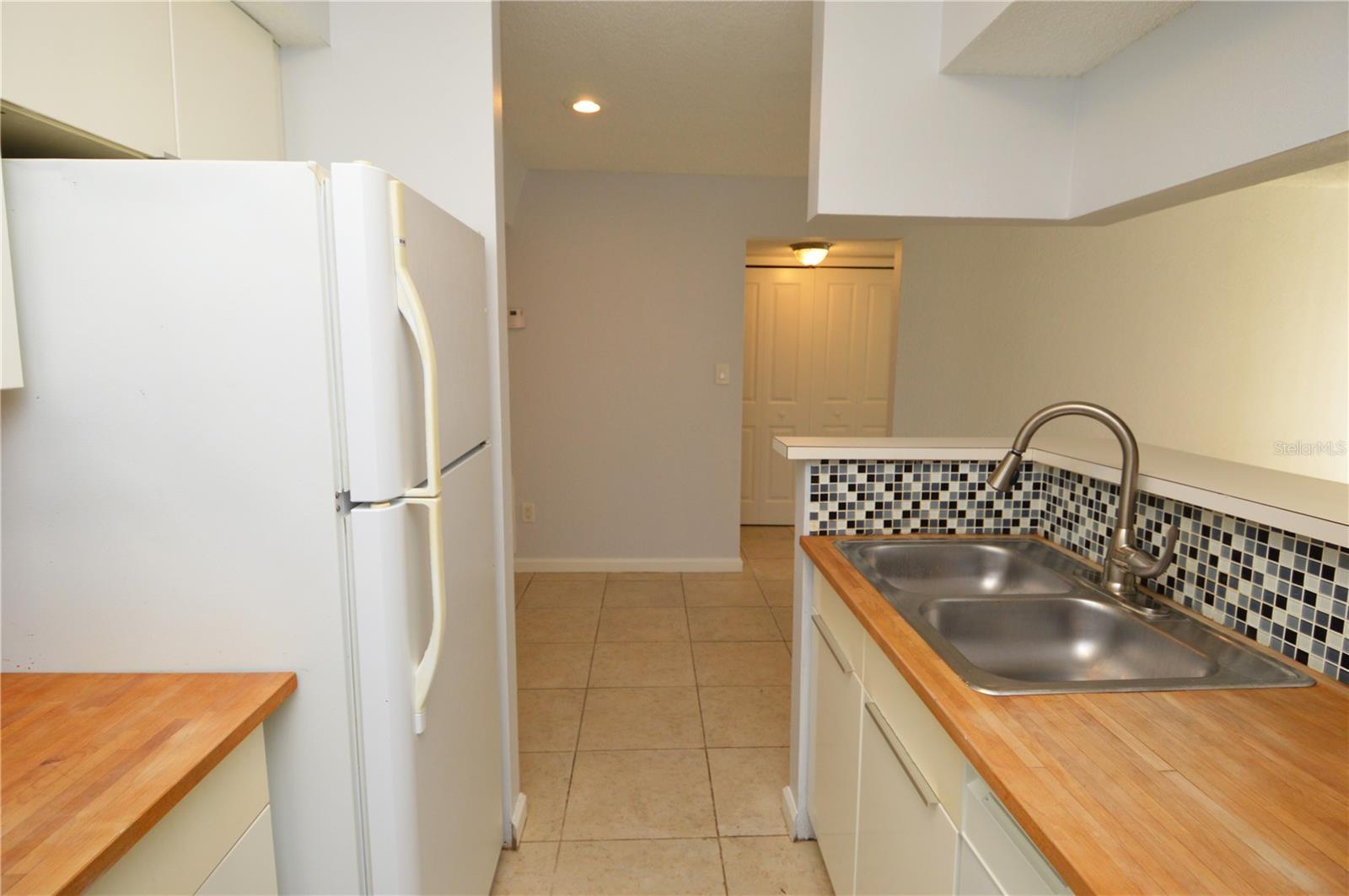 8645 FANCY FINCH DR #104, TAMPA, FL, 33614