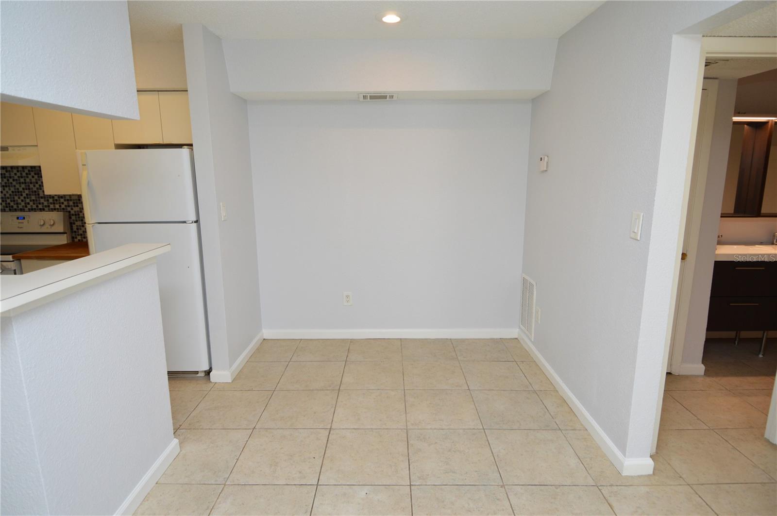 8645 FANCY FINCH DR #104, TAMPA, FL, 33614