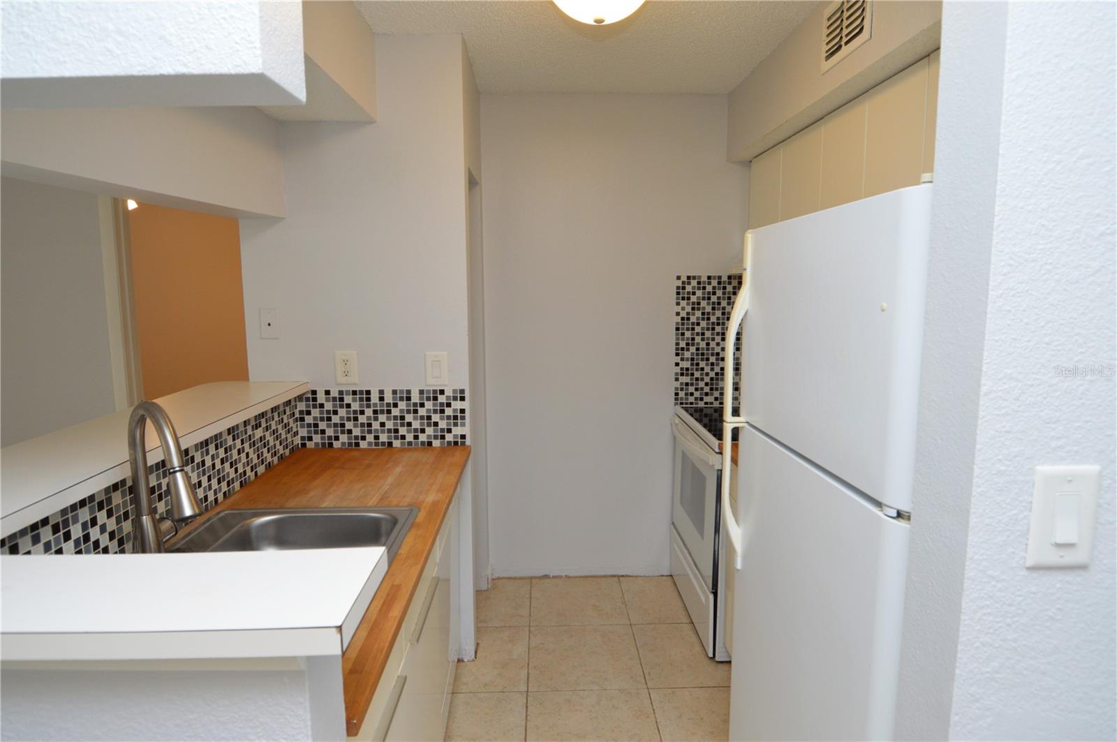 8645 FANCY FINCH DR #104, TAMPA, FL, 33614