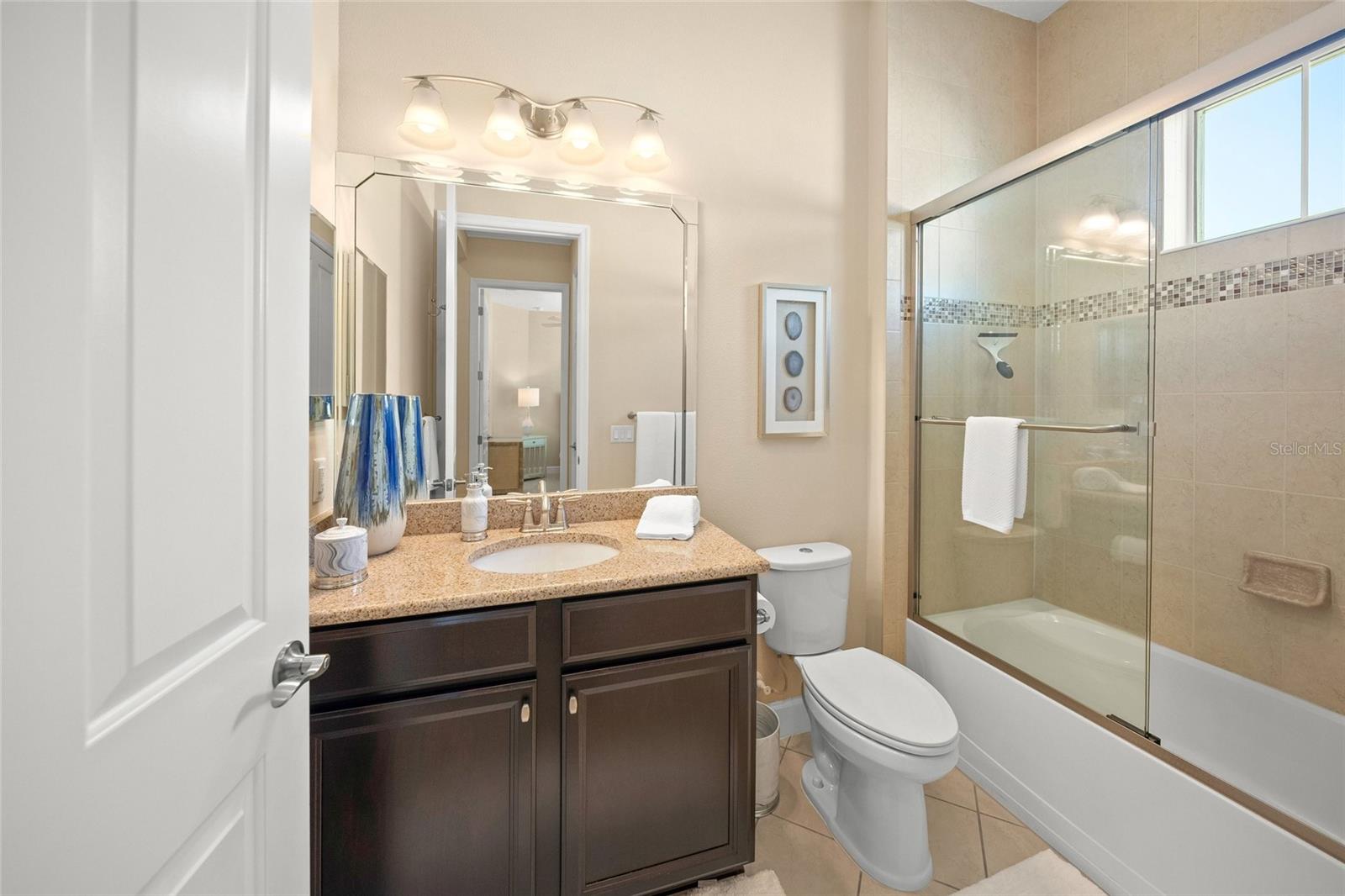 229 SAPPHIRE LAKE DR #201, BRADENTON, FL, 34209