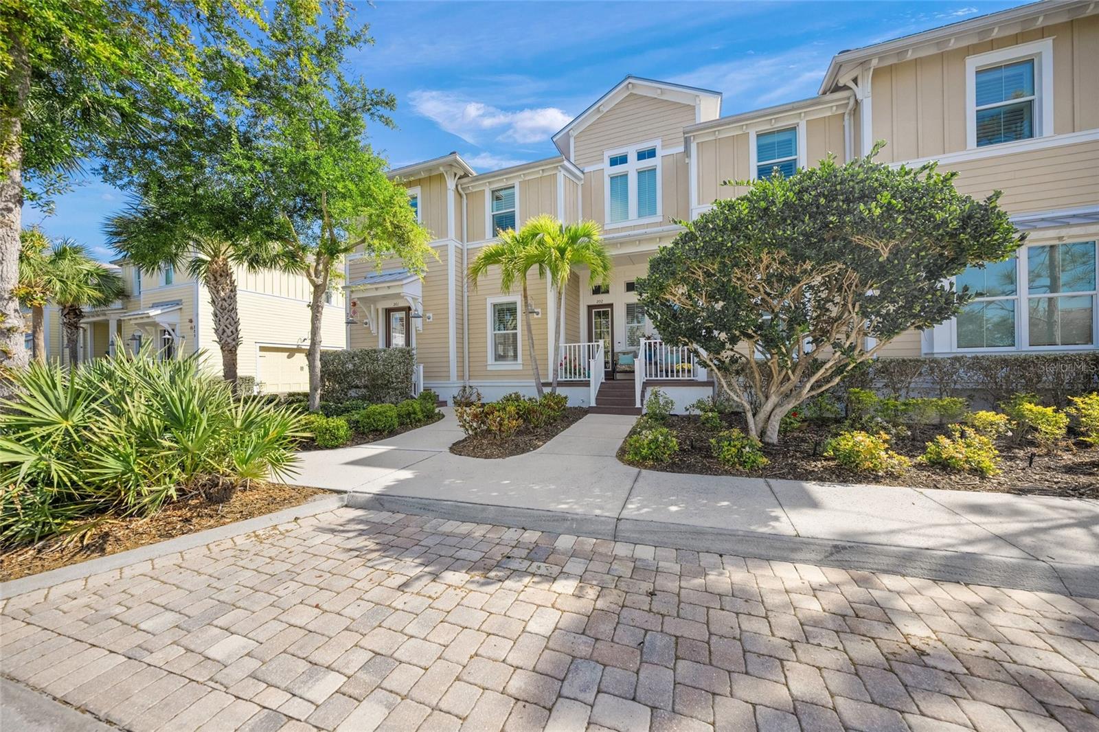 229 SAPPHIRE LAKE DR #201, BRADENTON, FL, 34209