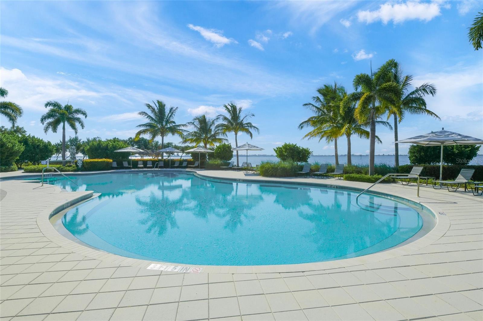 229 SAPPHIRE LAKE DR #201, BRADENTON, FL, 34209