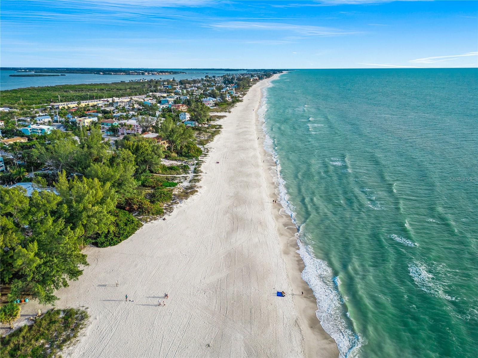 229 SAPPHIRE LAKE DR #201, BRADENTON, FL, 34209