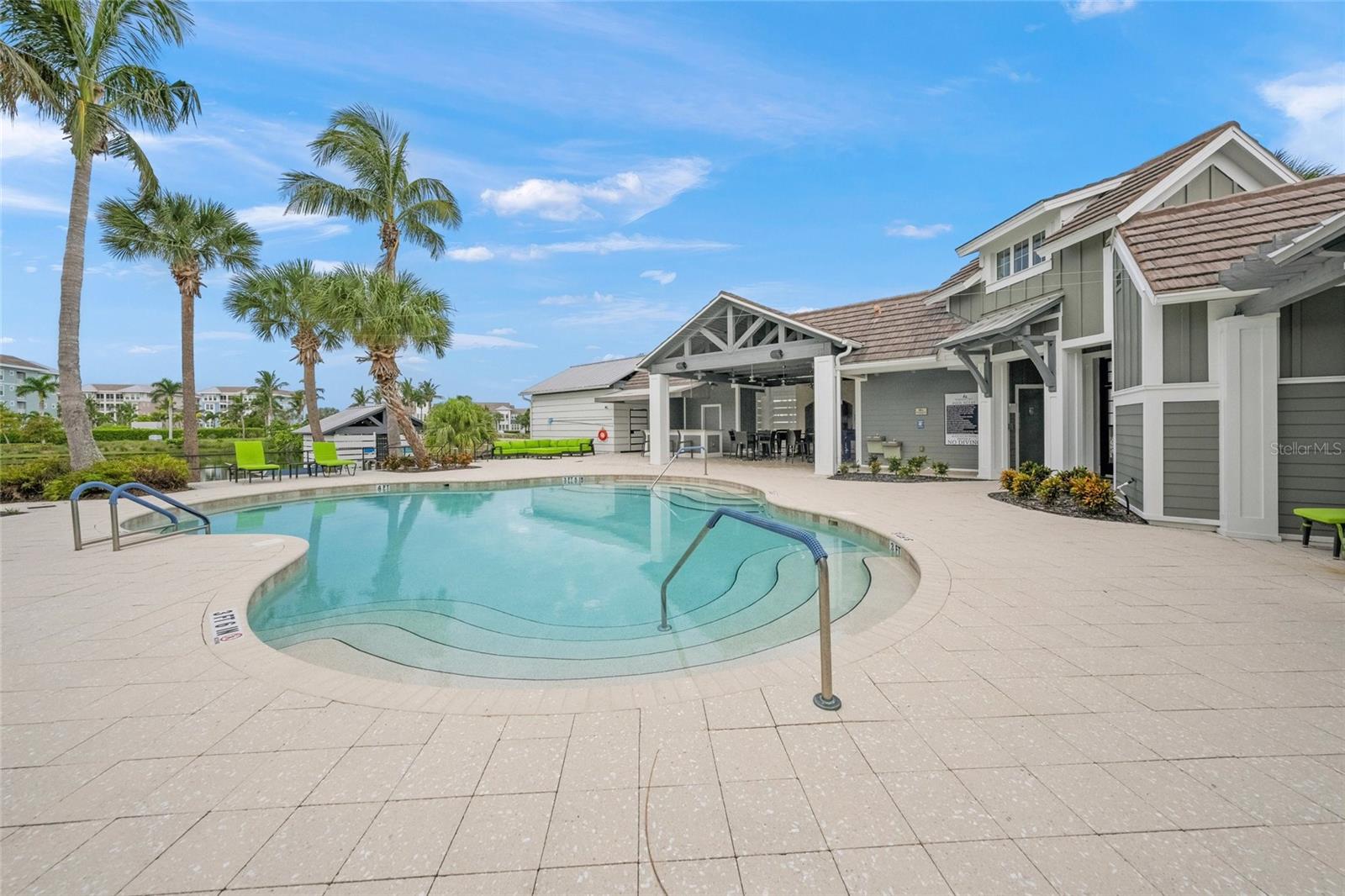 229 SAPPHIRE LAKE DR #201, BRADENTON, FL, 34209