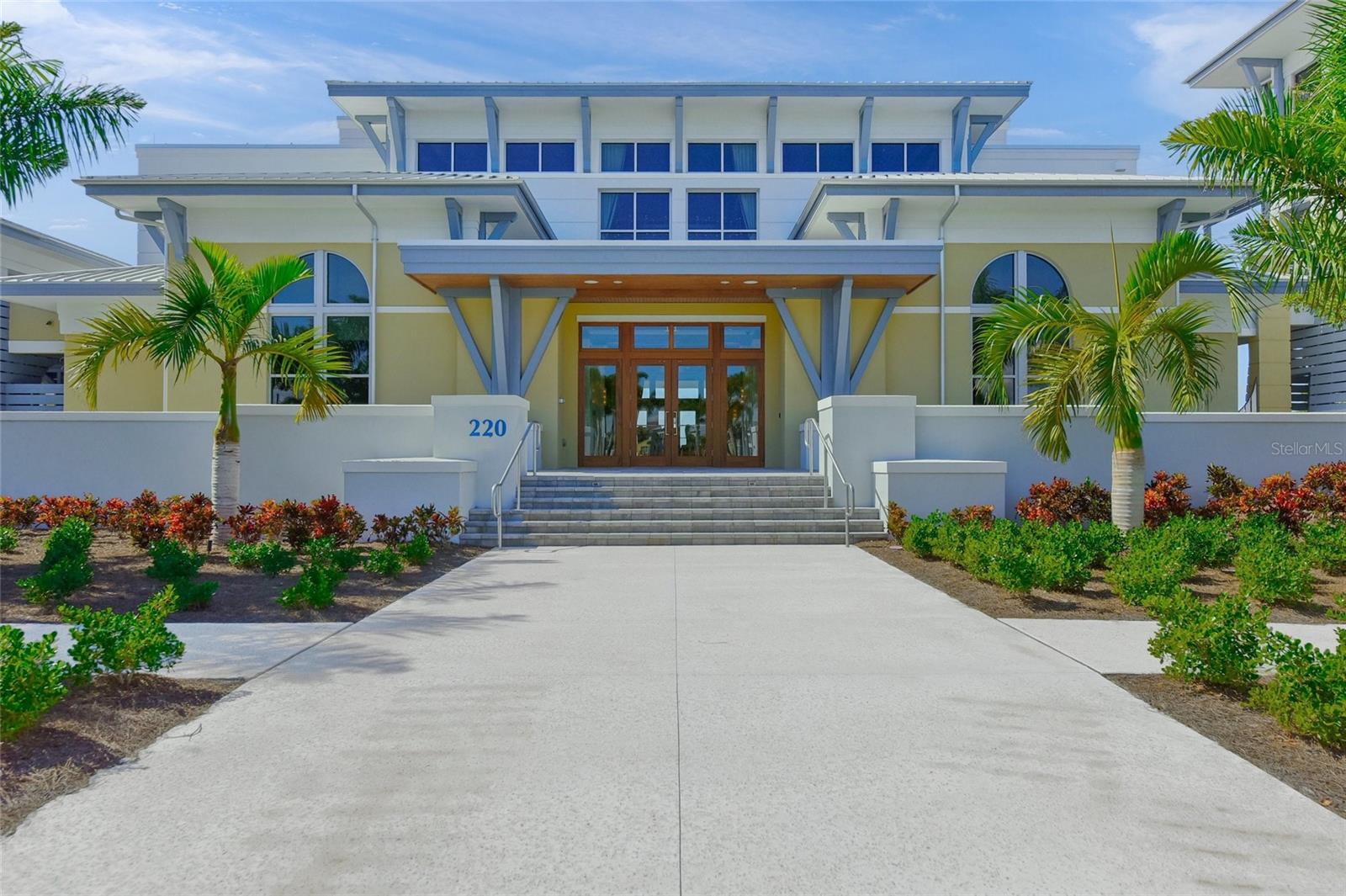 229 SAPPHIRE LAKE DR #201, BRADENTON, FL, 34209