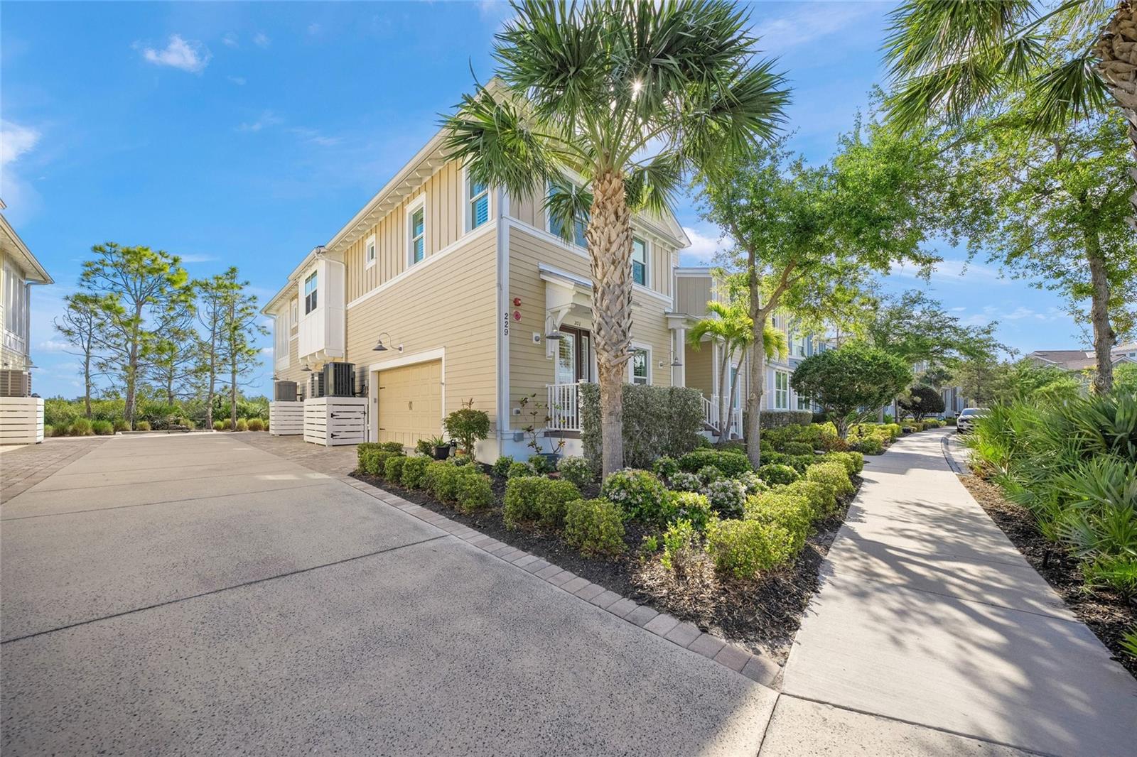 229 SAPPHIRE LAKE DR #201, BRADENTON, FL, 34209