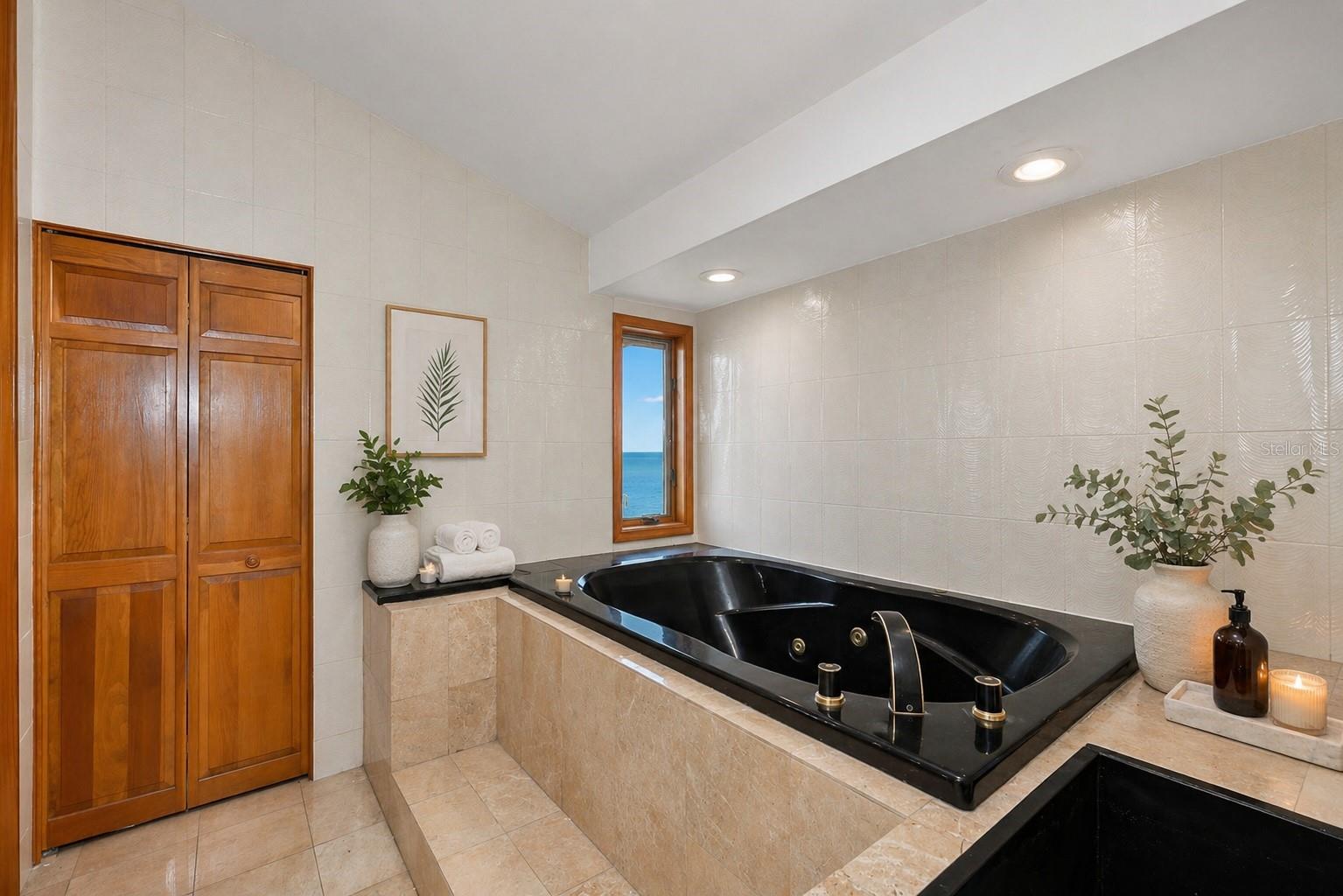 1021 SYMPHONY ISLES BLVD, APOLLO BEACH, FL, 33572