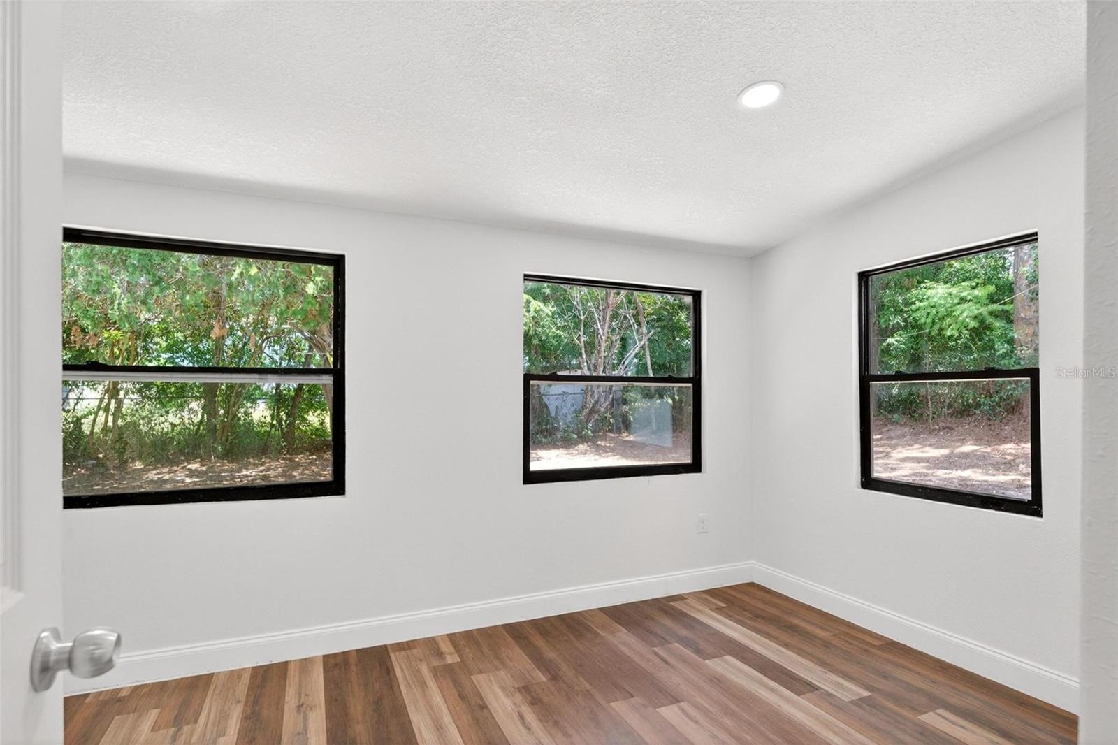 700 S WELLINGTON DR, DELTONA, FL, 32725