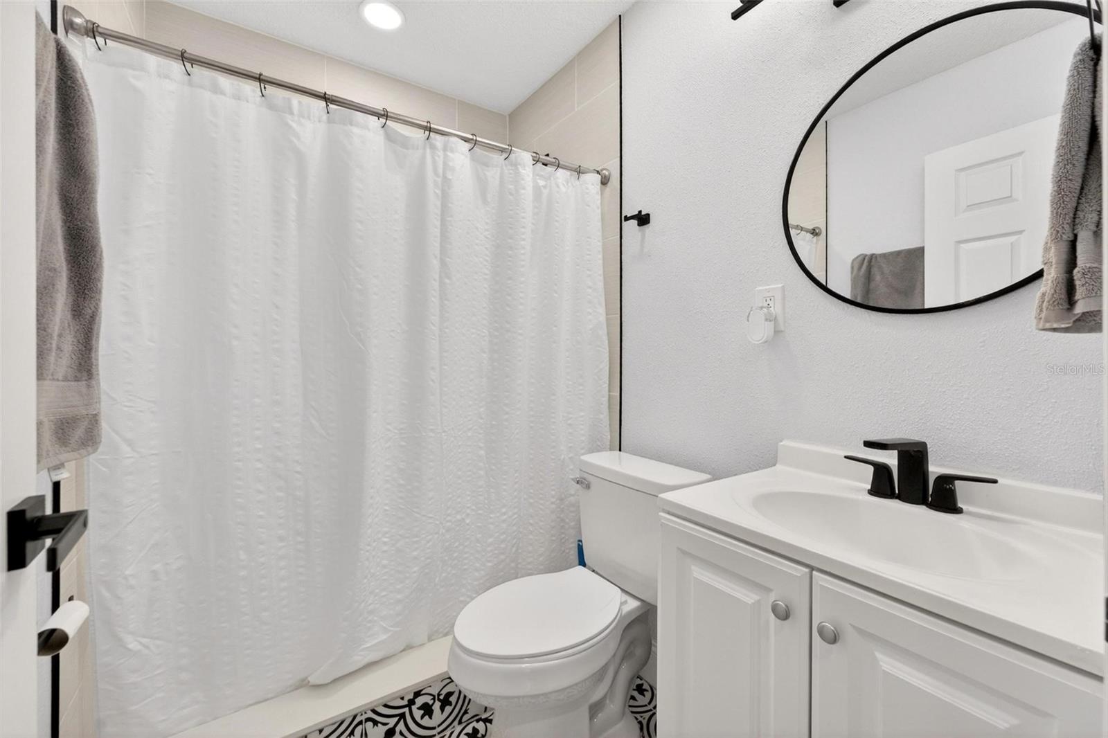 700 S WELLINGTON DR, DELTONA, FL, 32725