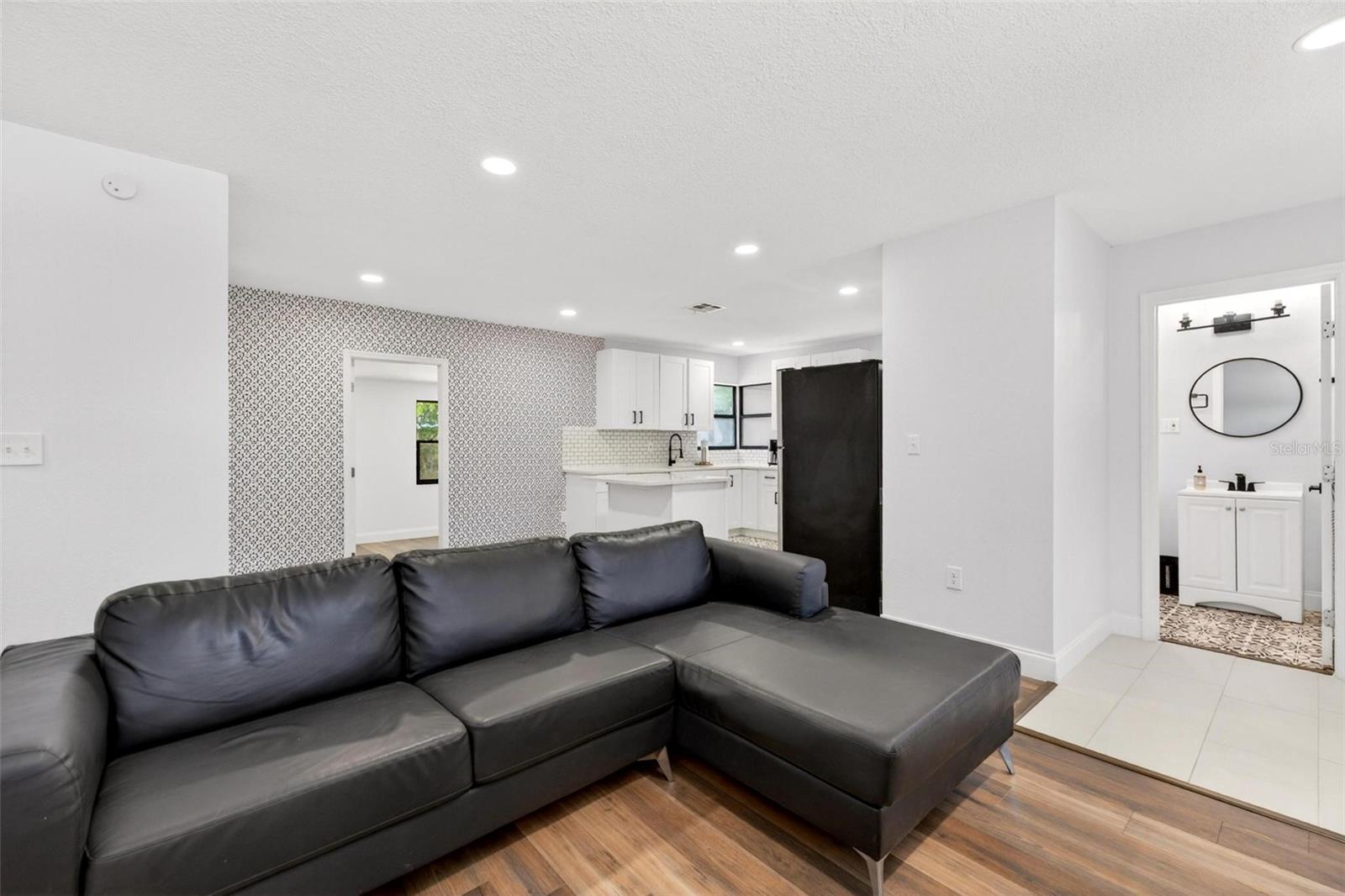 700 S WELLINGTON DR, DELTONA, FL, 32725