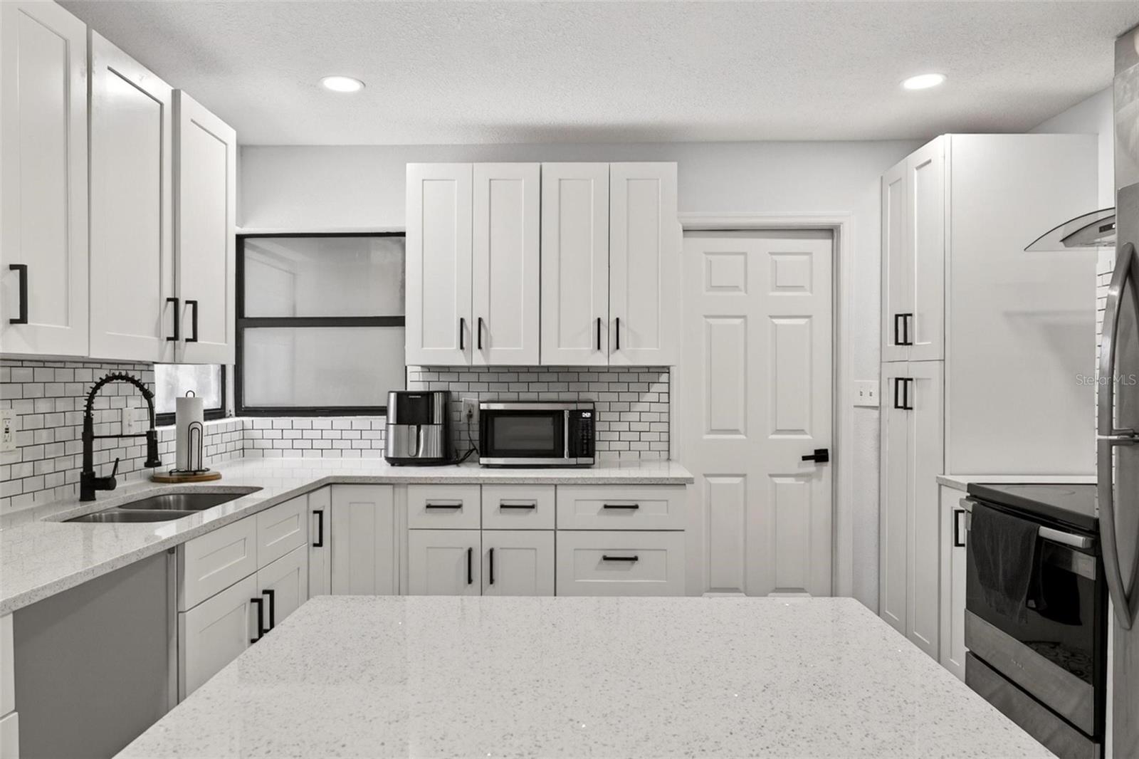 700 S WELLINGTON DR, DELTONA, FL, 32725