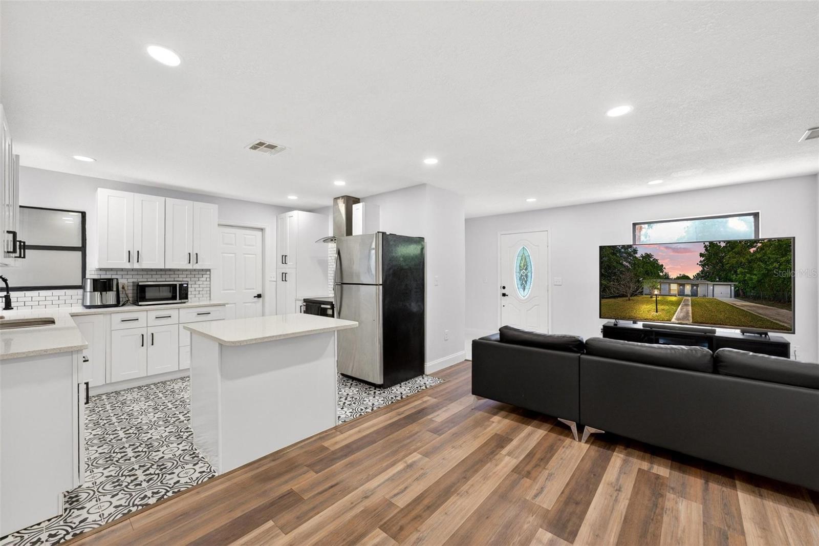 700 S WELLINGTON DR, DELTONA, FL, 32725