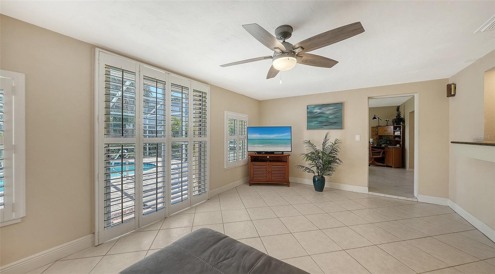 3537 S SCHOOL AVE, SARASOTA, FL, 34239