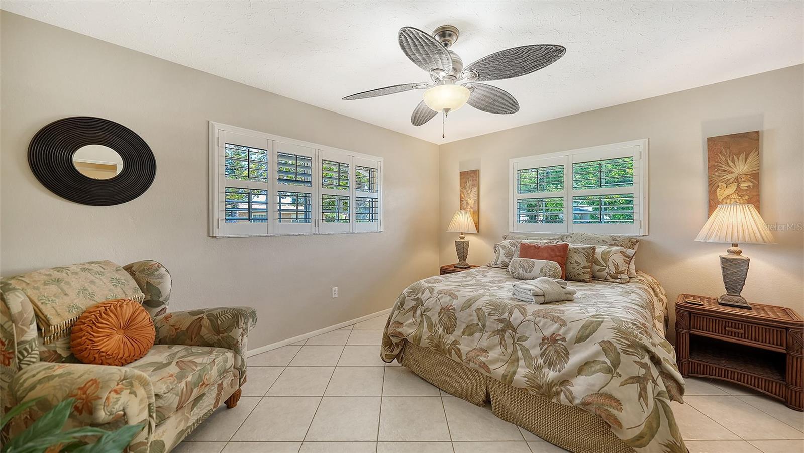 3537 S SCHOOL AVE, SARASOTA, FL, 34239