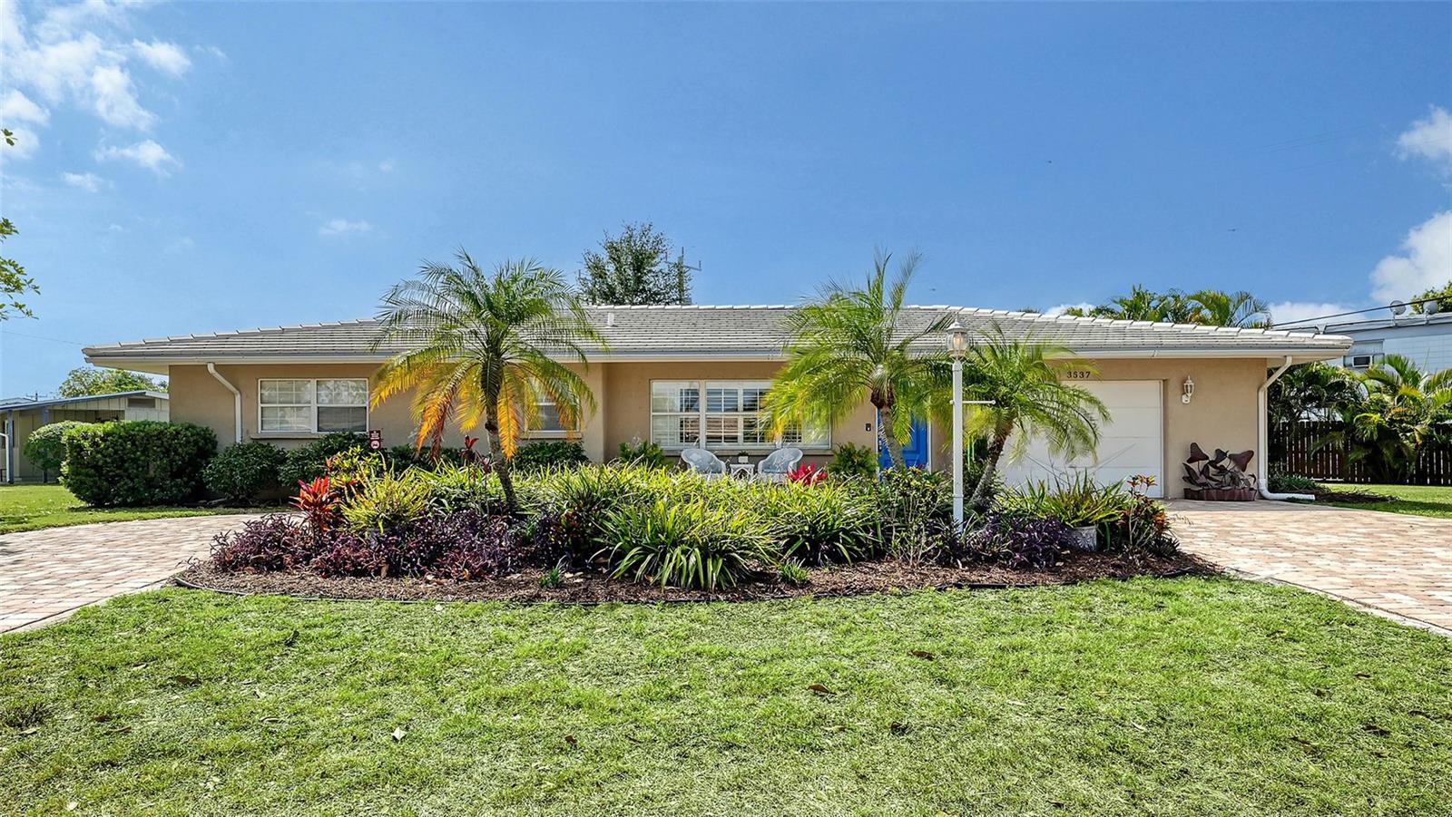 3537 S SCHOOL AVE, SARASOTA, FL, 34239