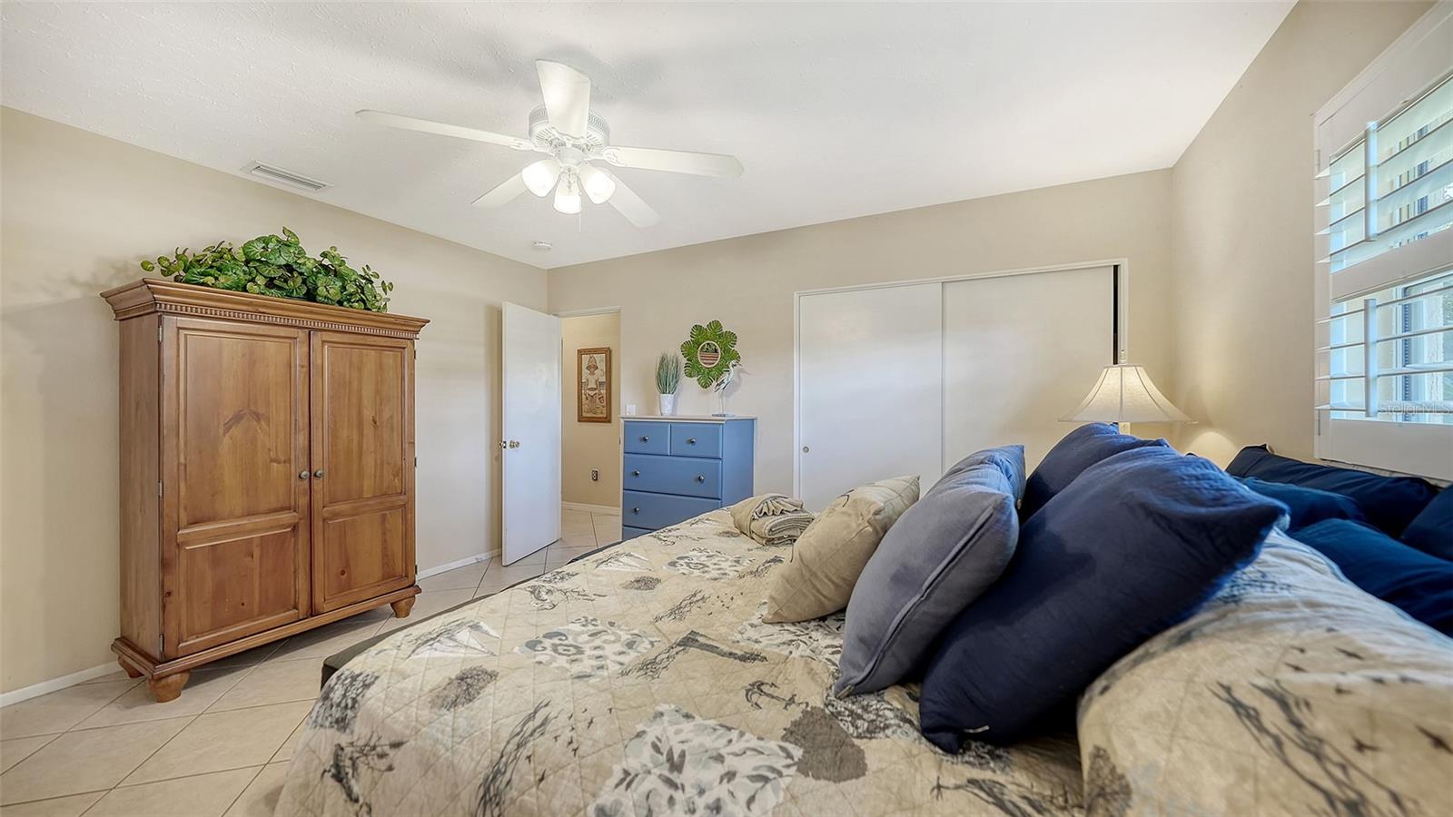 3537 S SCHOOL AVE, SARASOTA, FL, 34239